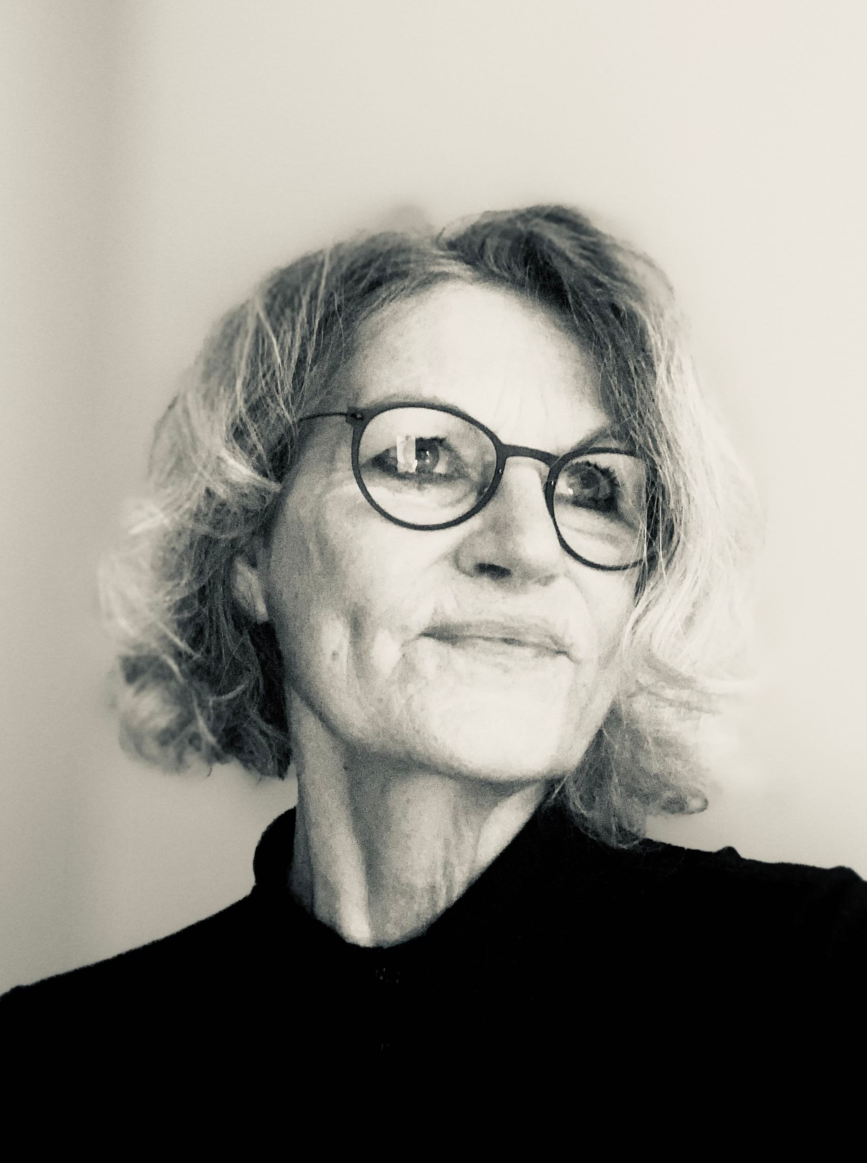 Henrike Wilson ist zu Gast im Sojus 7. Die Künstlerin lebt in Berlin und stellt ihr Buch vor.