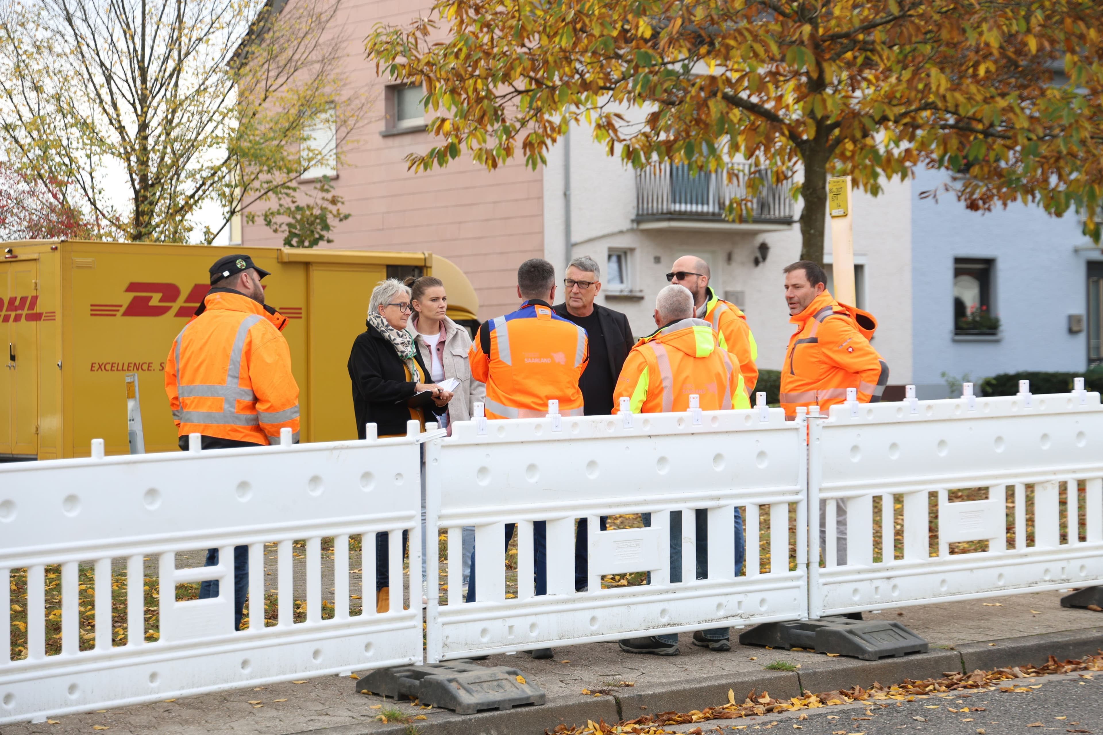 Markus Schmitt traf sich mit Verantwortlichen zur Lagebesprechung der Josefstaler Straße.