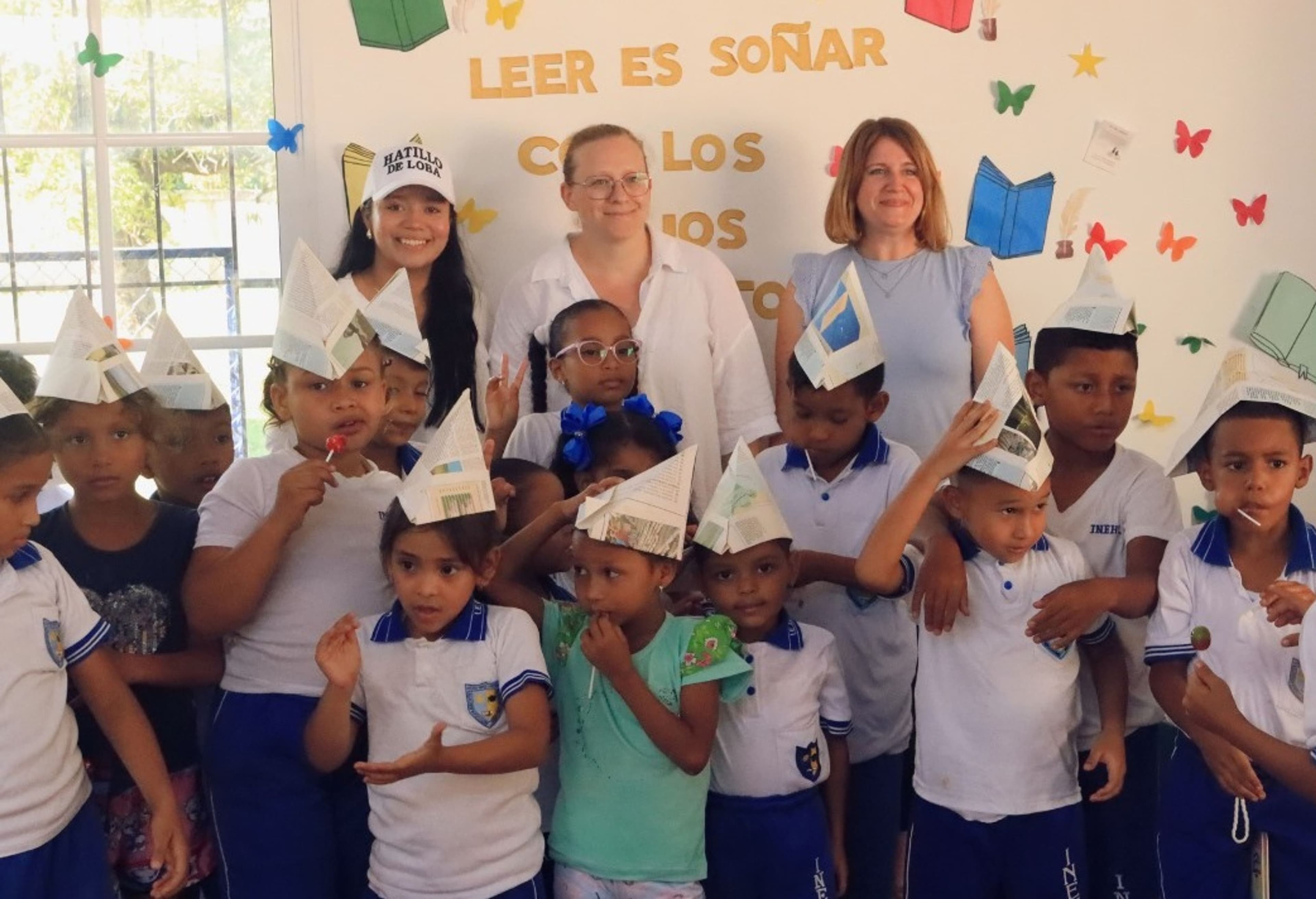 Mitarbeitende der Bibliotheken Monheim am Rhein und Hatillo de Loba im partnerschaftlichen Austausch.