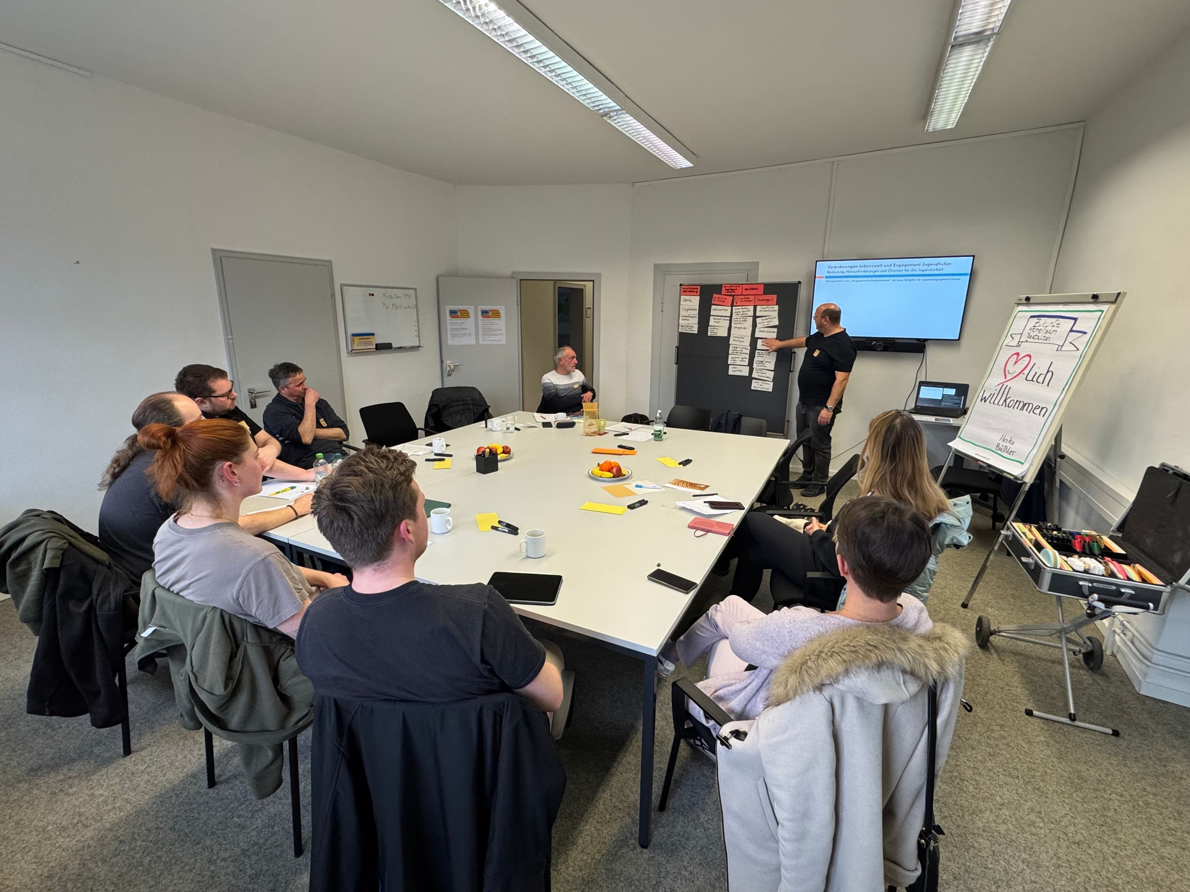 Vertreterinnen der Lahrer Vereine haben an einem praxisnahen Workshop teilgenommen, der auf die Stärkung der Jugendarbeit in der Region abzielte.