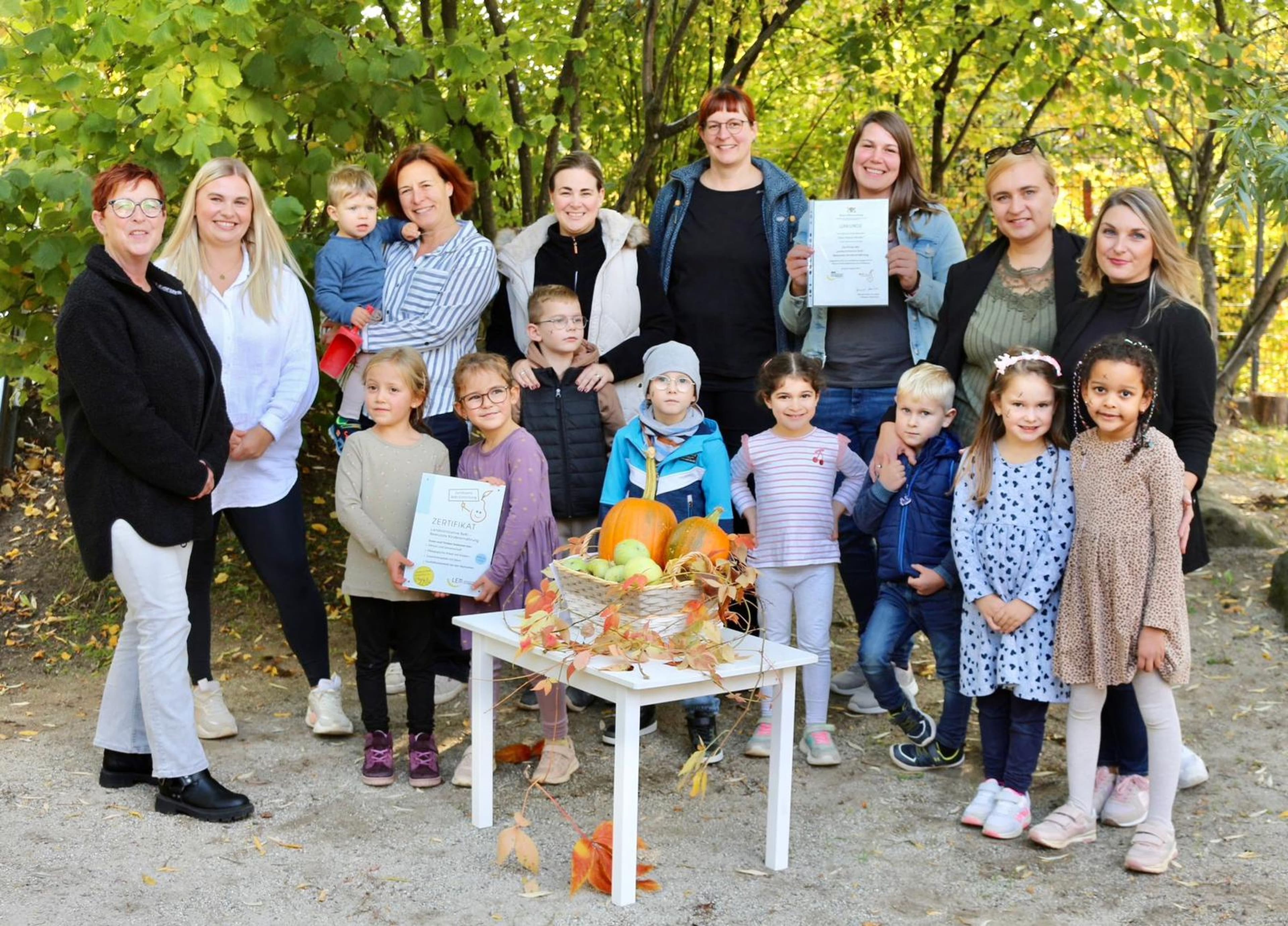 Kita Max-Planck-Straße erhält BeKi-Zertifikat für bewusste Ernährungserziehung.