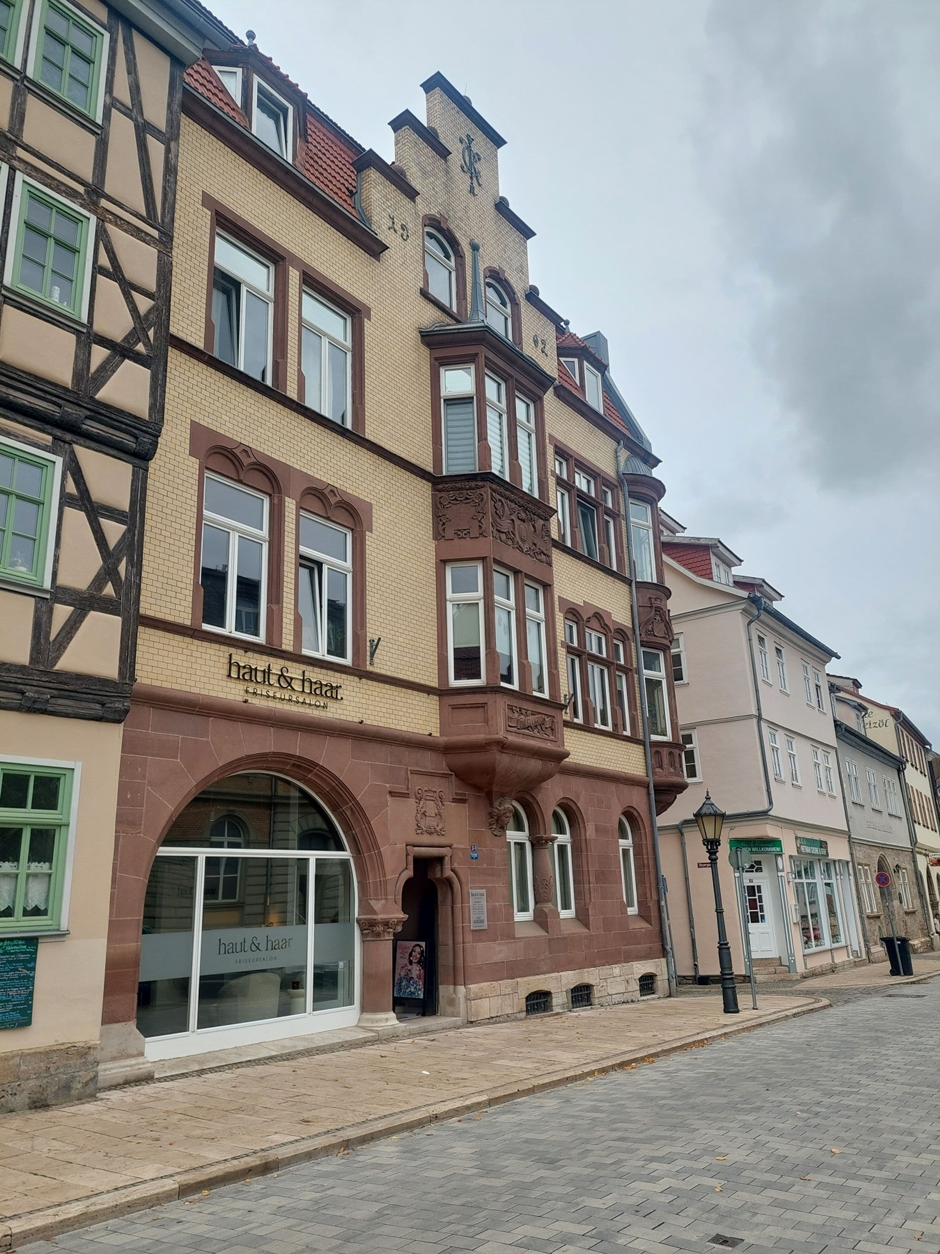 Zuschüsse aus Anreizprogramm fördern neue Geschäfte und einen Friseursalon in der Mühlhäuser Innenstadt.