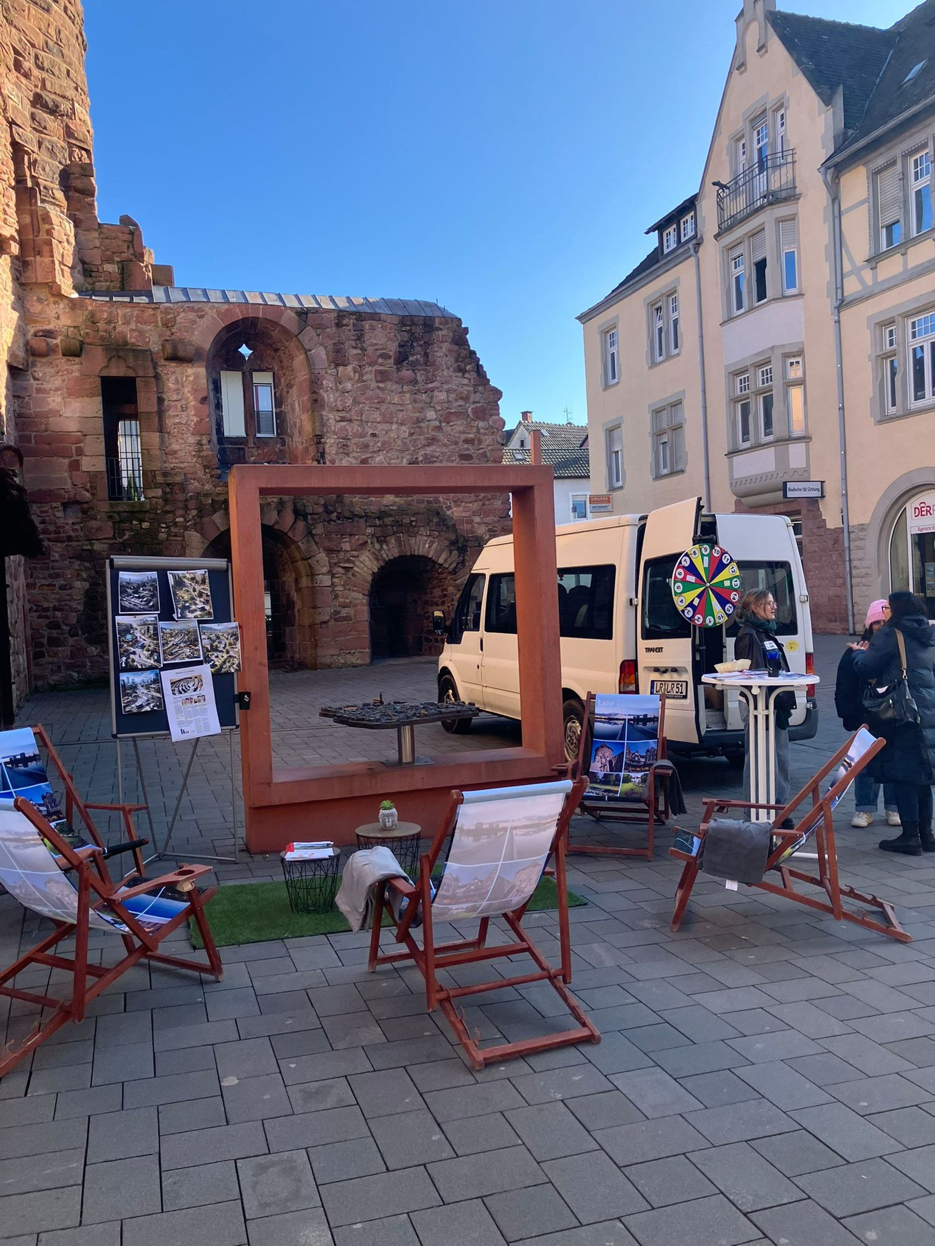 Das mobile Wahlwohnzimmer kommt nach Lahr | Symbolbild