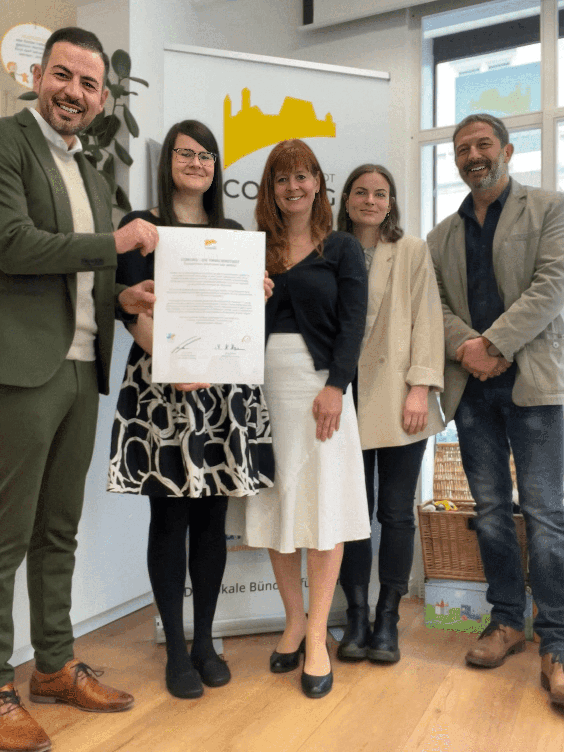 Workshop im Café Frühe Hilfen am 17.04.2024: 'Tagesmutter oder Krippe – Welche Betreuungsform braucht unser Kind?'