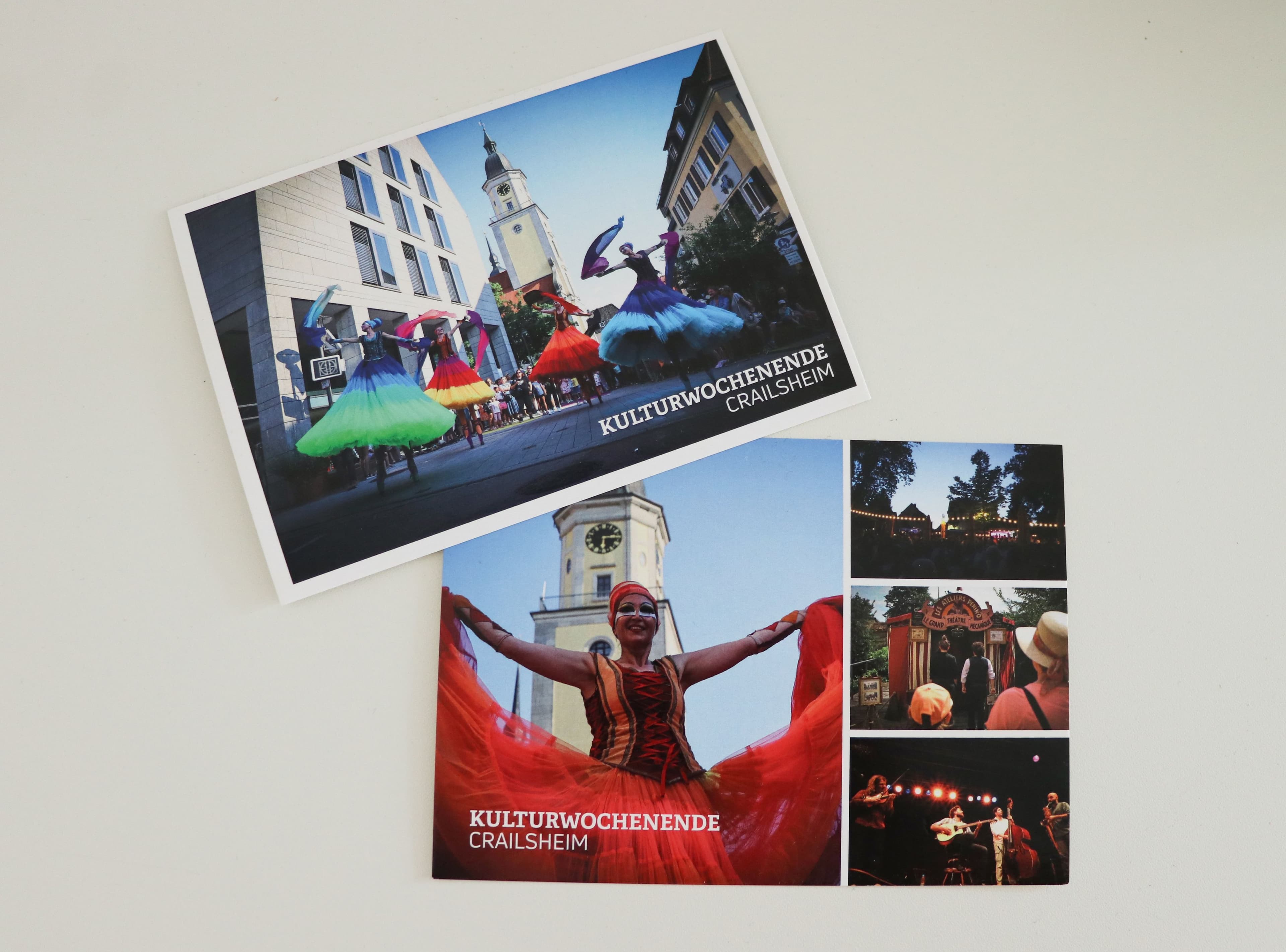 Bunte Postkartenmotive präsentieren kulturelle Highlights von Hohenlohe.