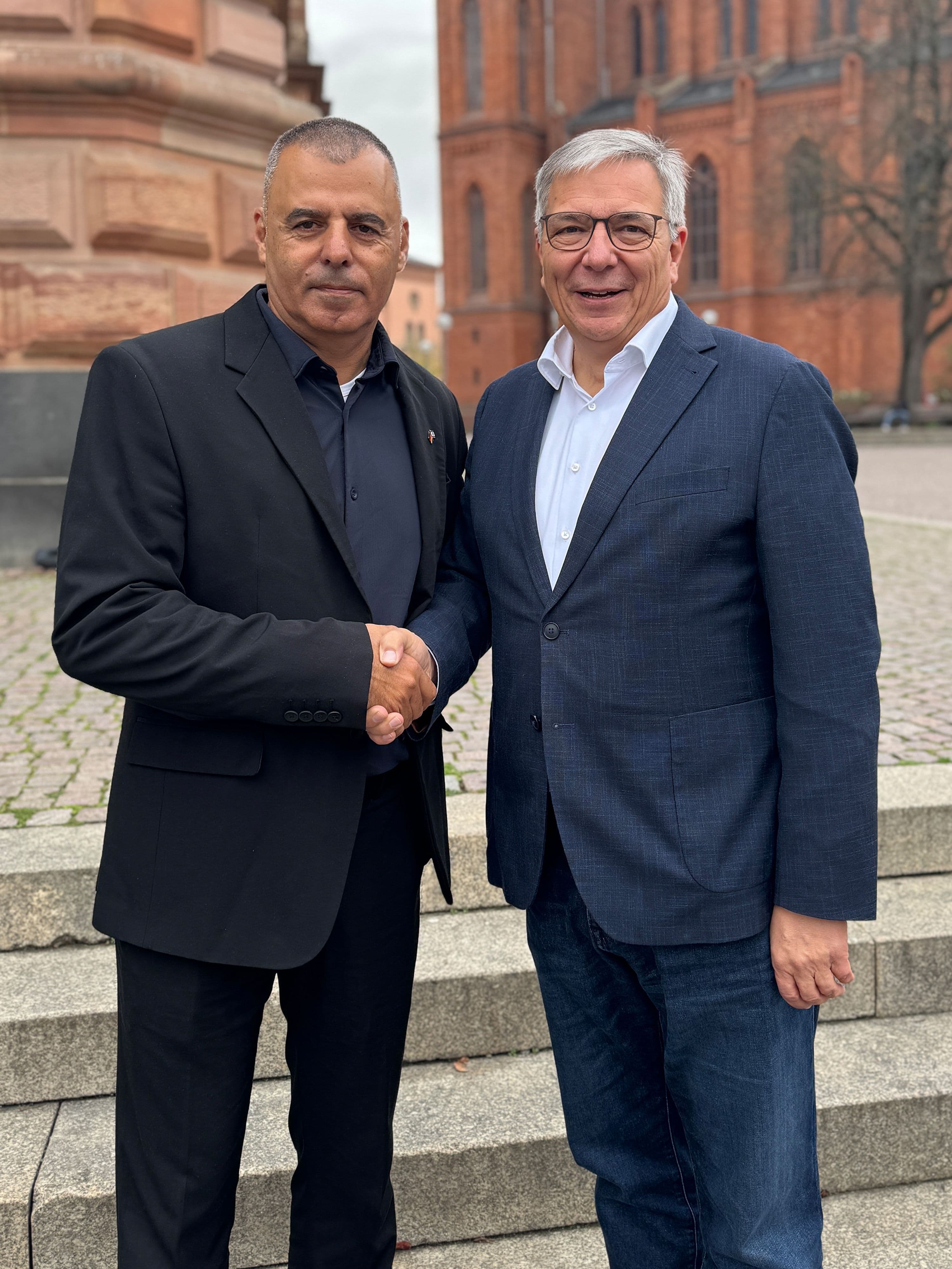 Erstes persönliches Treffen seit Jahren: Wiesbaden und Kfar Saba stärken Partnerschaft | Symbolbild