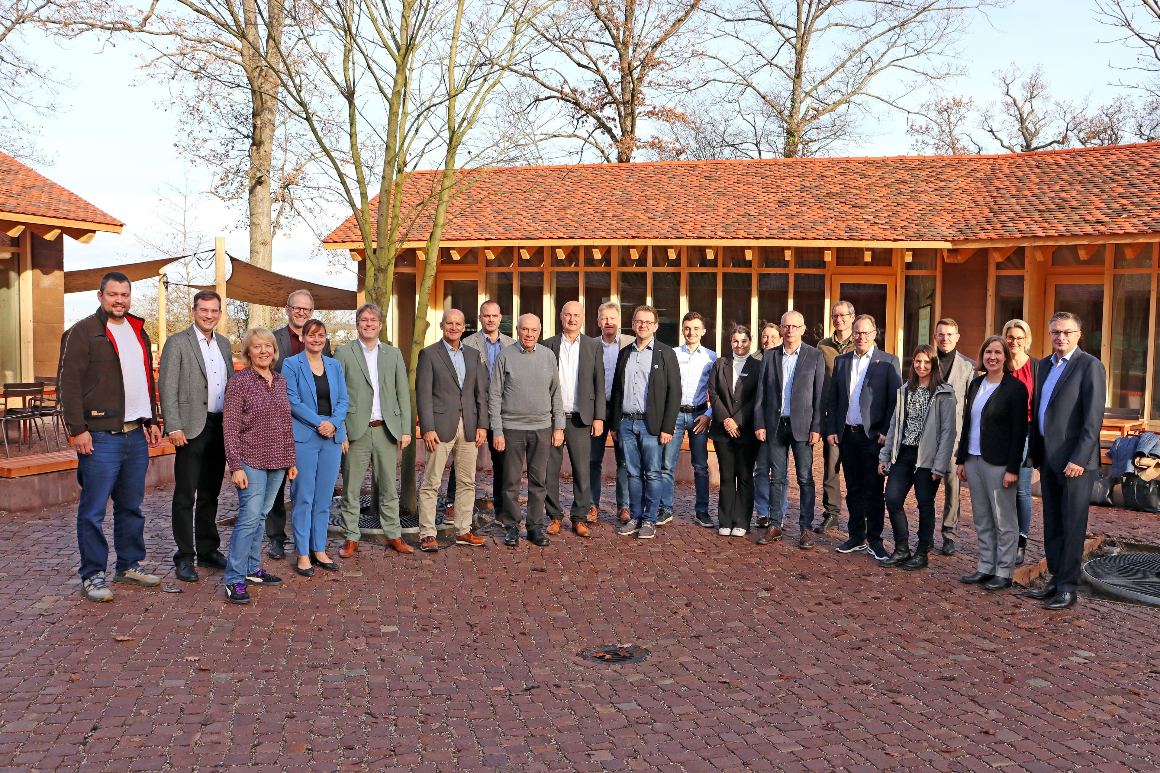 Das neu eröffnete Wilde Klassenzimmer im Besucherzentrum des Wildparks Pforzheim fördert Umweltbildung.