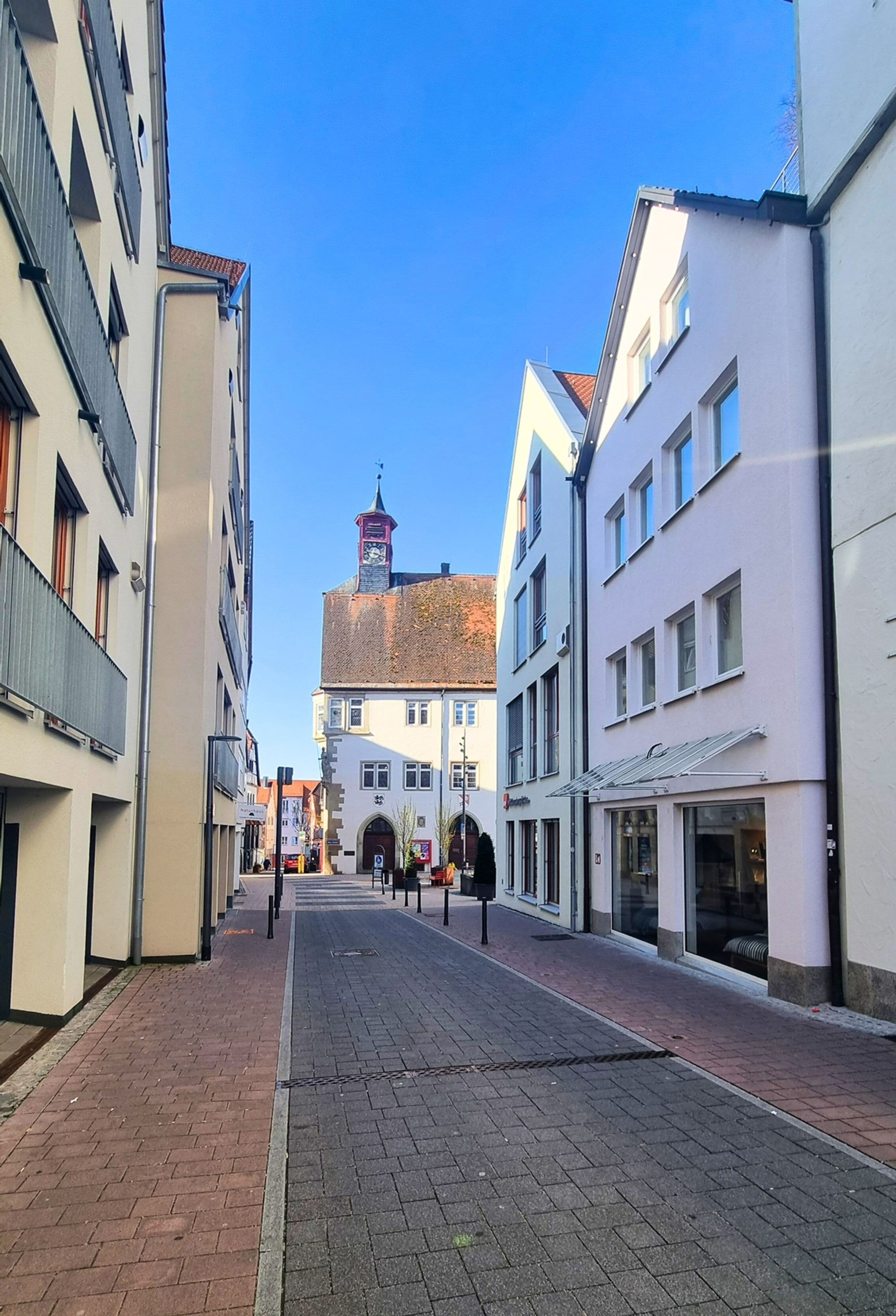 Der Gemeinderat beschließt konkrete Maßnahmen für eine lebendige Innenstadt, darunter die Fußgängerzone Rathausstraße.