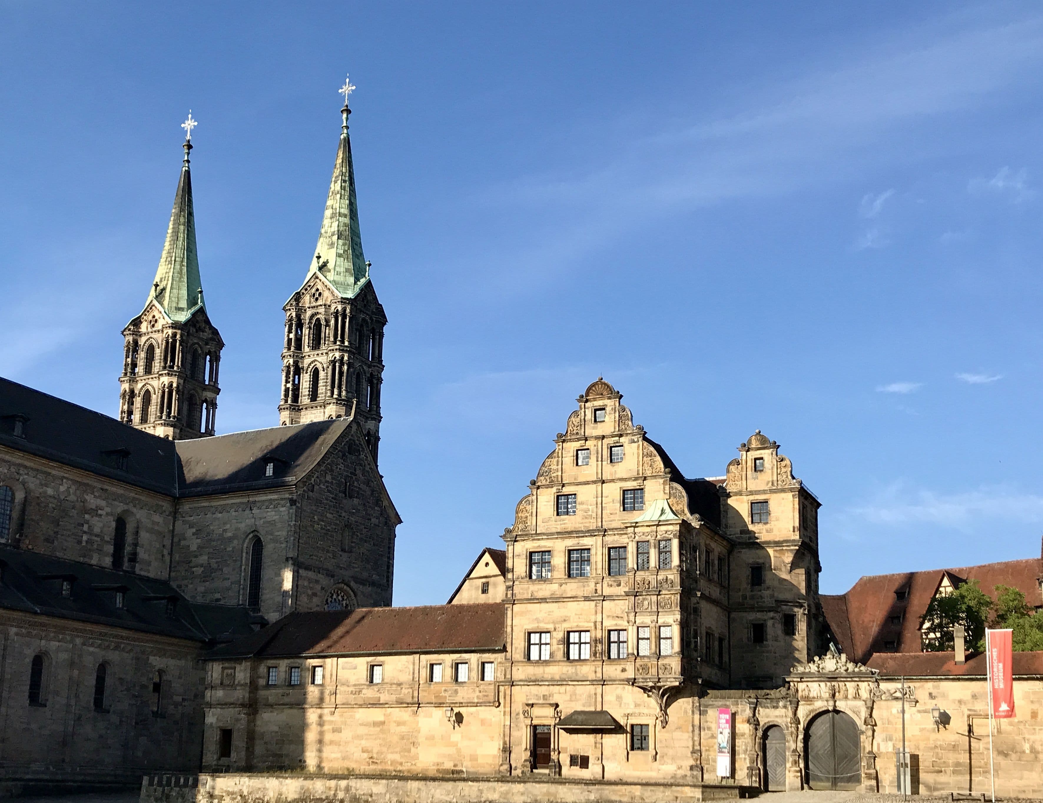 Der Wiesbadener Weinkalender 2024 ist ab sofort verfügbar