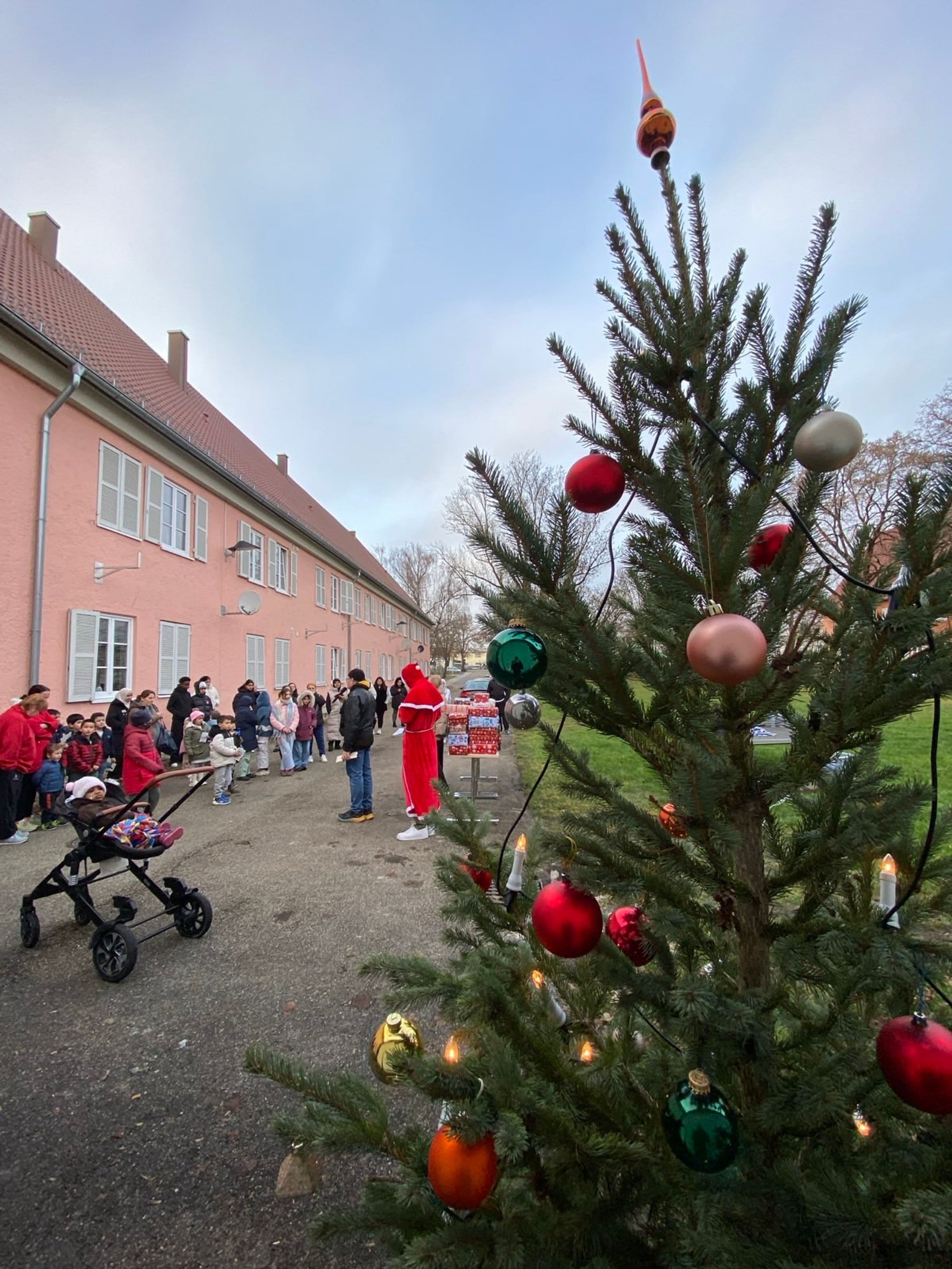 Geschenkeaktion für Kinder in Flüchtlingsunterkünften zu Weihnachten in Hohenlohe.