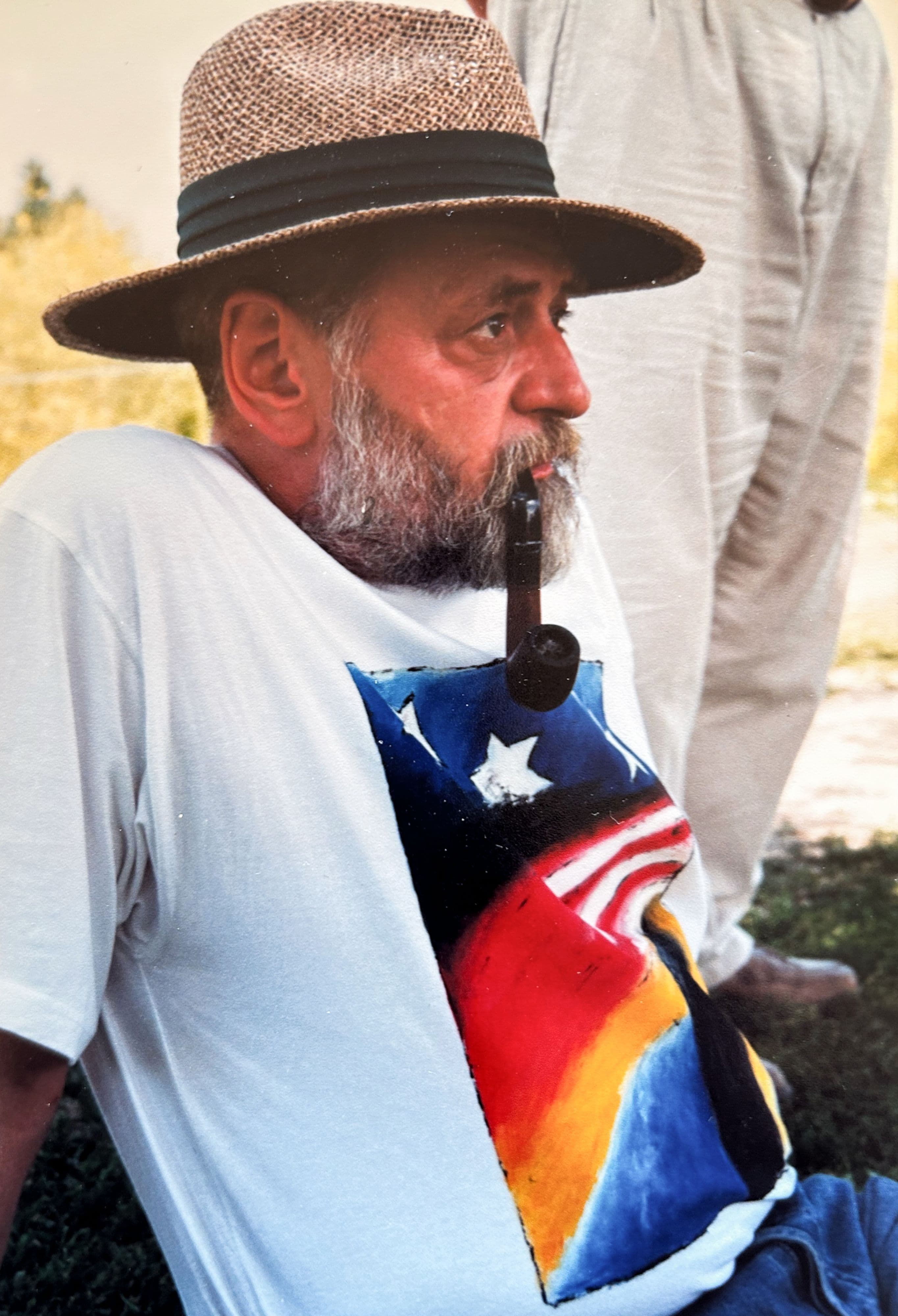 Der Künstler Roland May präsentiert Werke in der Pop-up-Ausstellung in der Lange Straße.