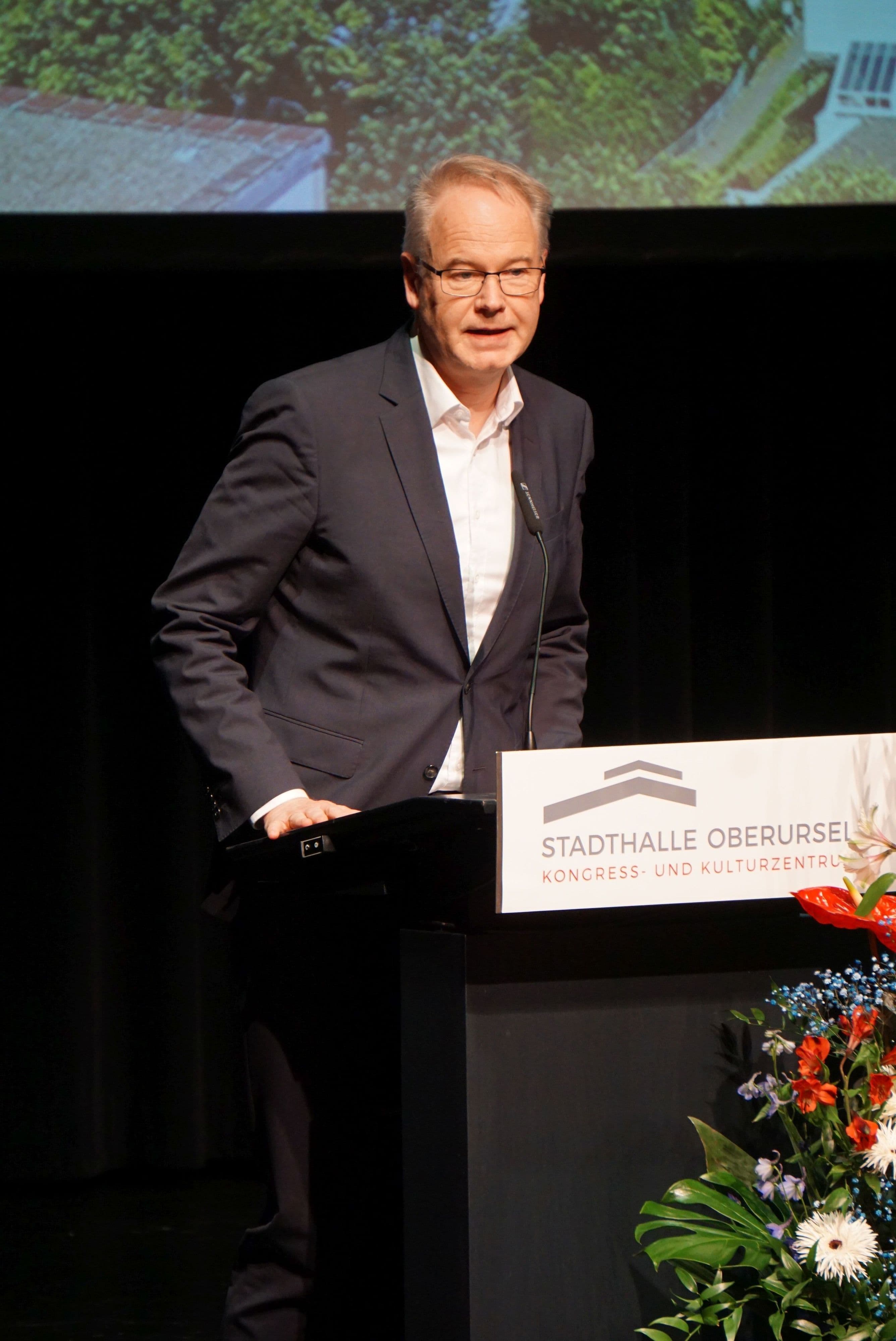 Oberursel ehrt Ehrenamtliche mit Bürgermedaille 2025 | Symbolbild