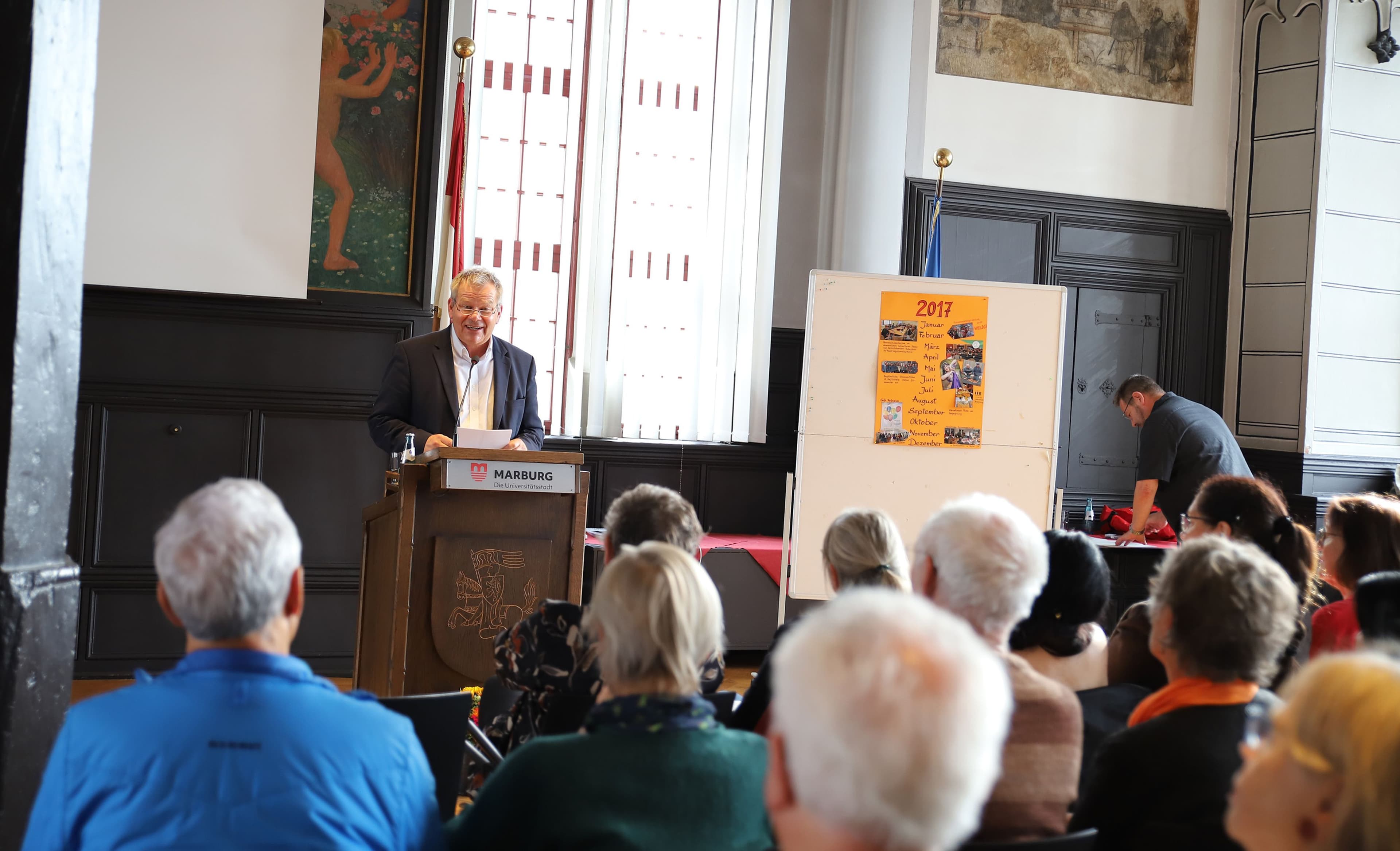 Zehn Jahre Portal Mauerstraße: Marburgs Brücke für Geflüchtete | Symbolbild