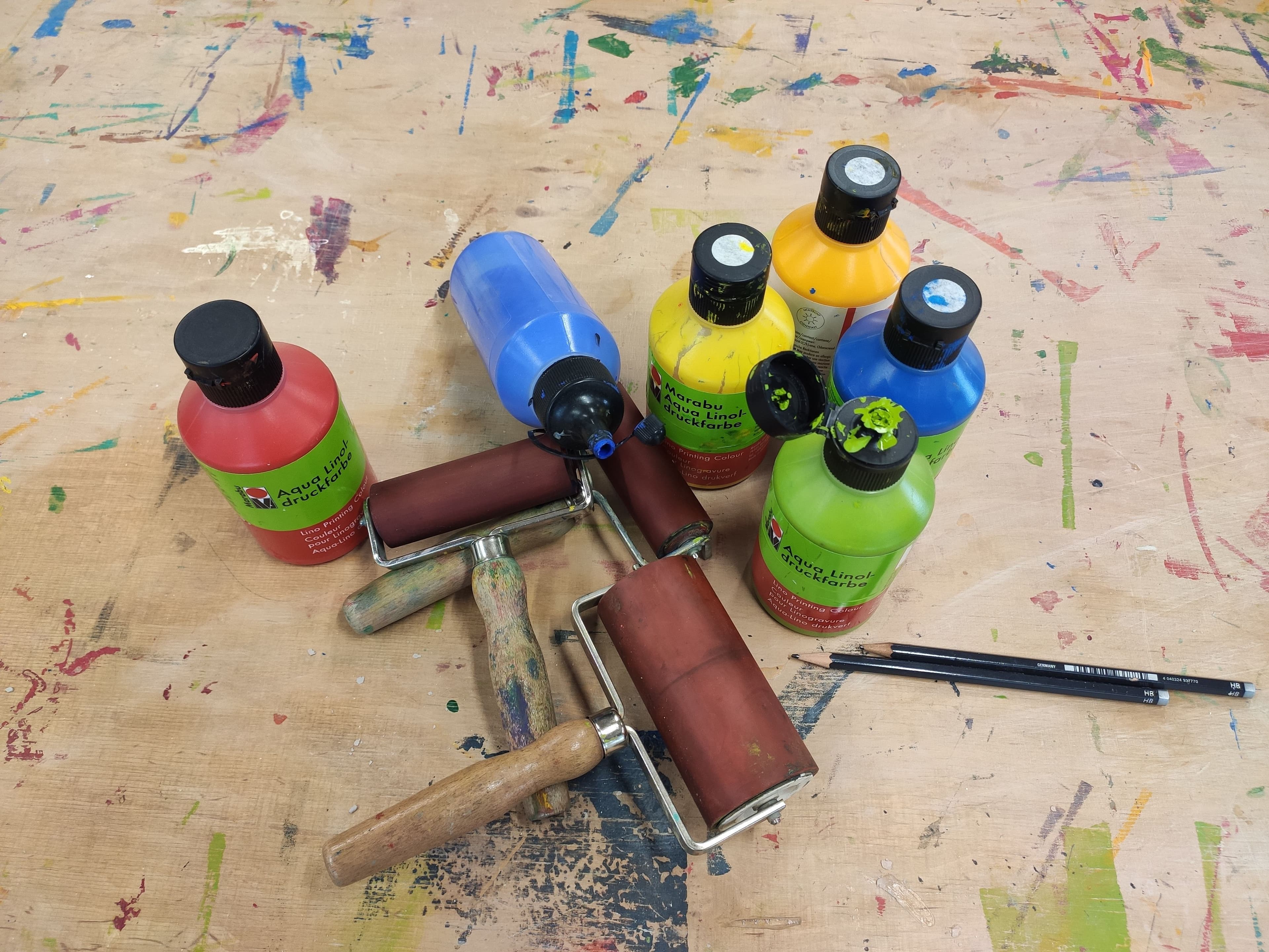 Schmuckkartenkurs im Hällisch-Fränkischen Museum am 2. November 2025 für Kinder und Erwachsene.