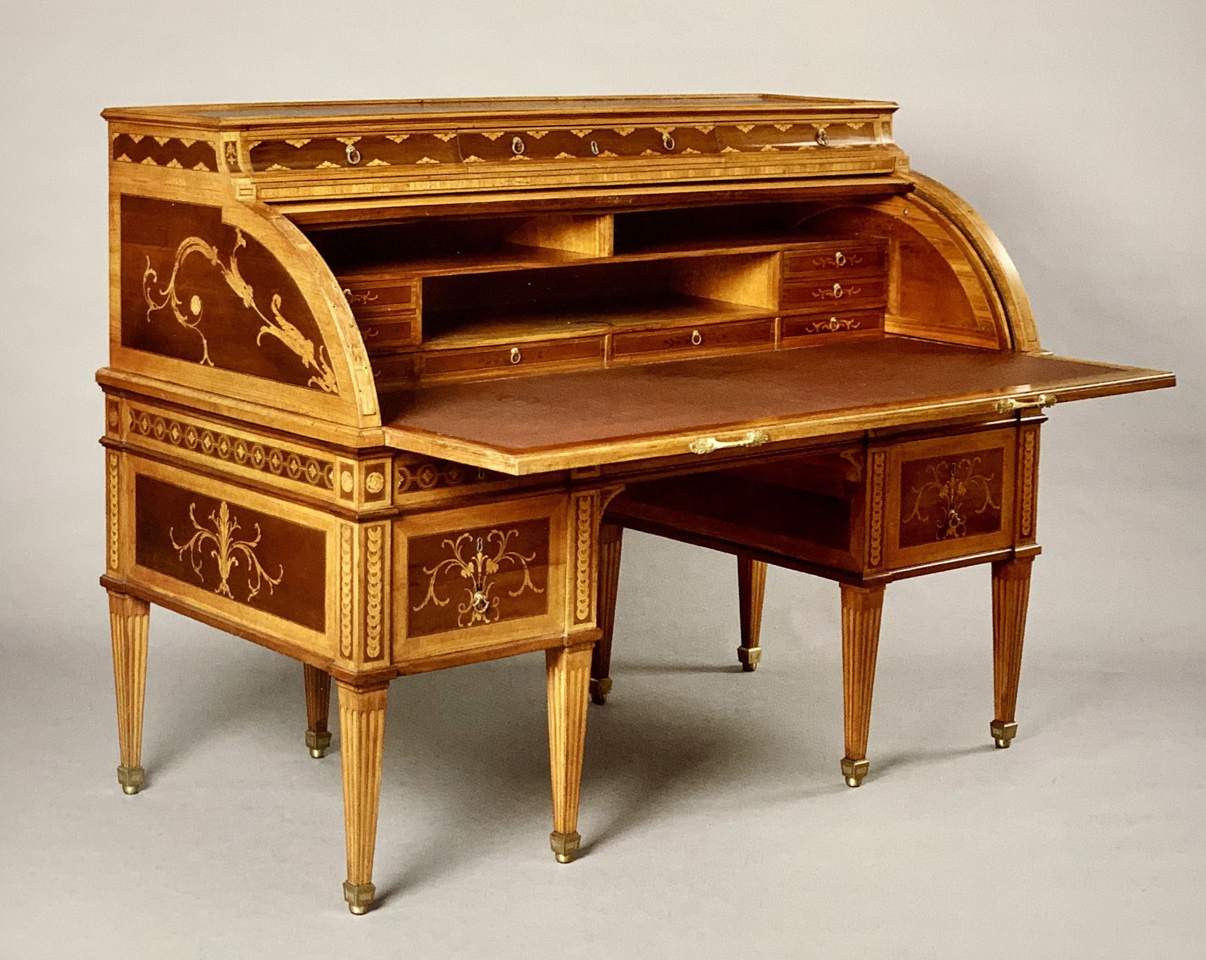 Prunkschreibtisch des FĂĽrstbischofs Franz Ludwig von Erthal, gefertigt um 1780.