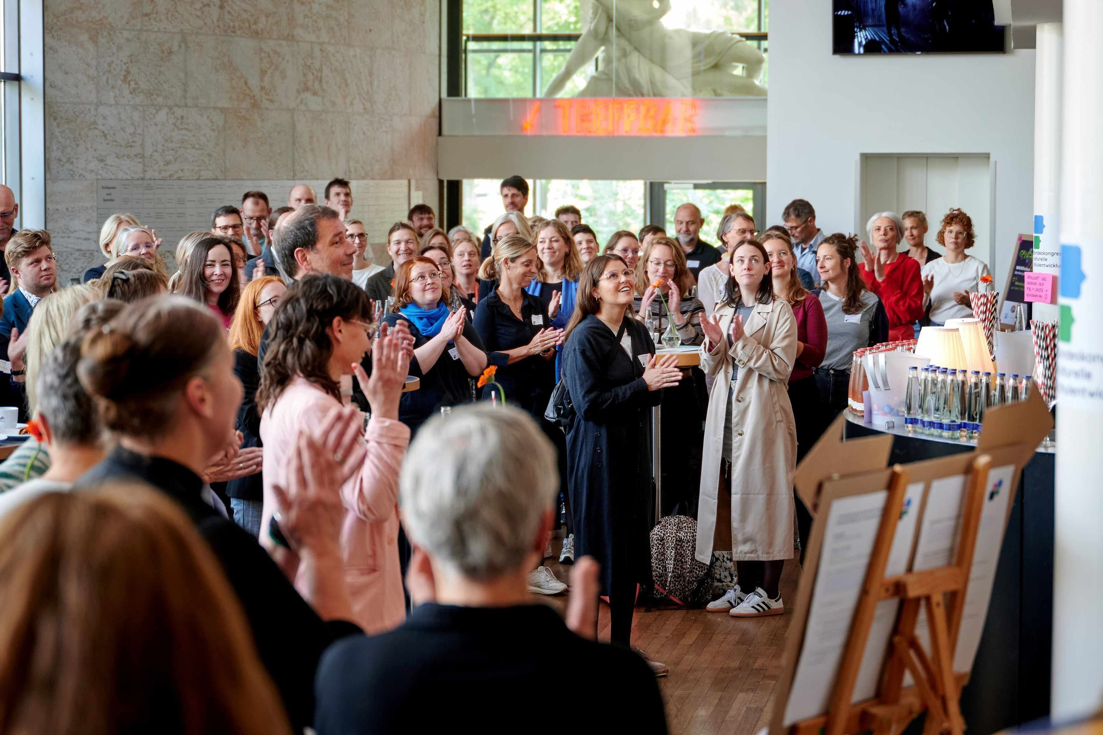 Ganztagsentwicklung trifft kulturelle Bildung | Symbolbild