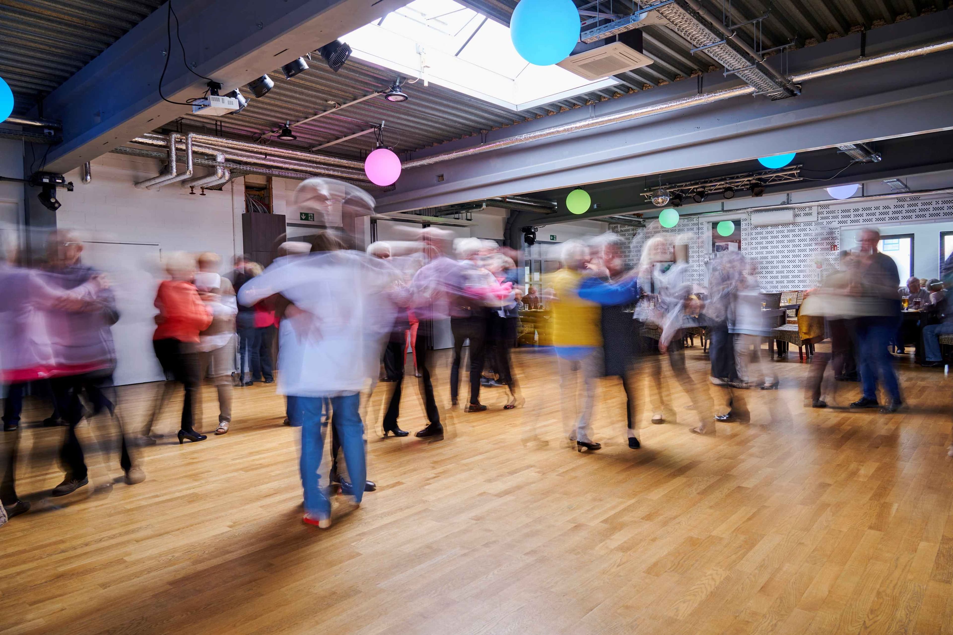 Am 10. Dezember 2025 bittet das Seniorenbüro der Stadt Bamberg zum Tanz.