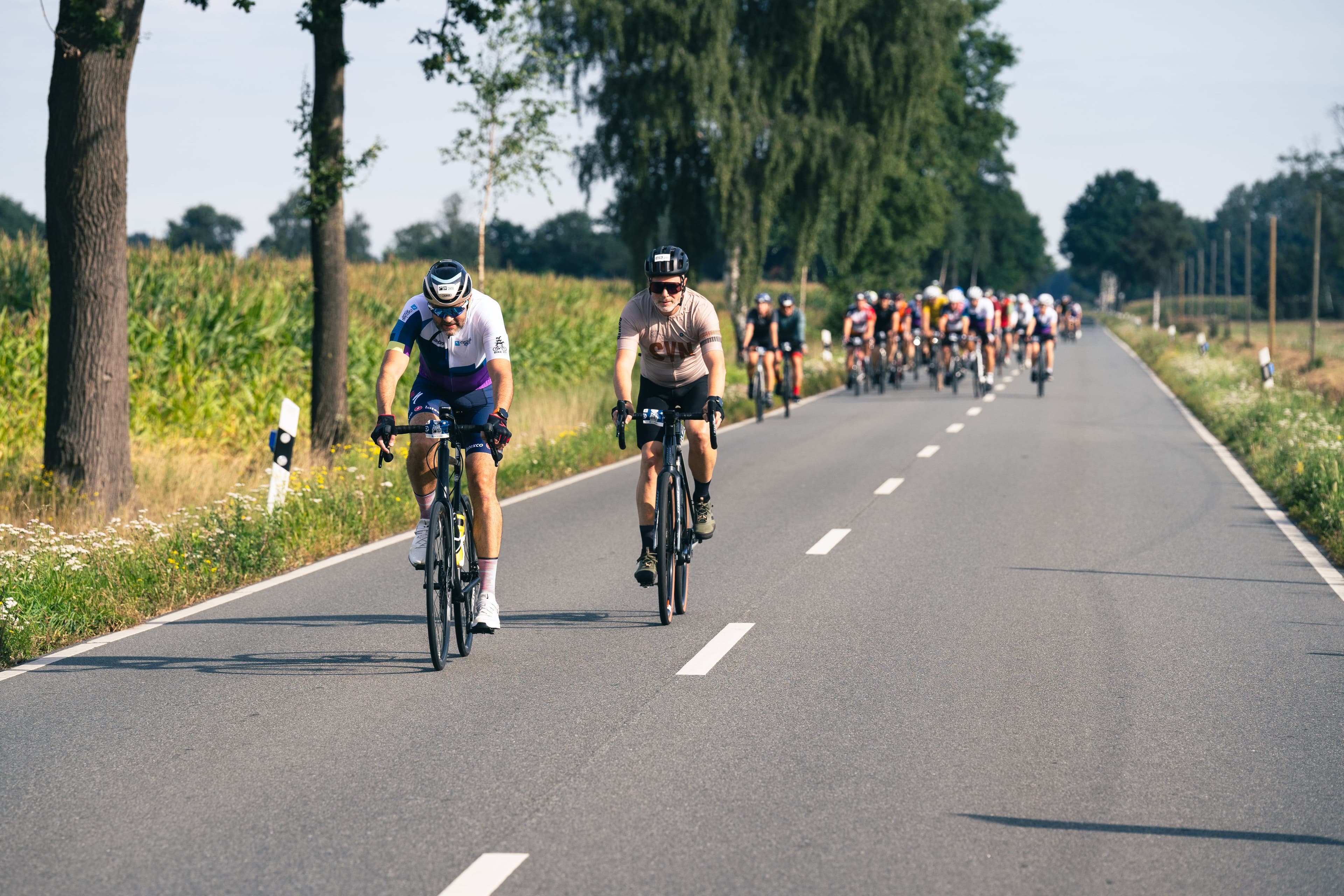Das Radrennen der Lidl Deutschland Tour führt durch die malerischen Straßen von St. Ingbert, wo Hobbyradsportler die Schönheit der Region genießen können.
