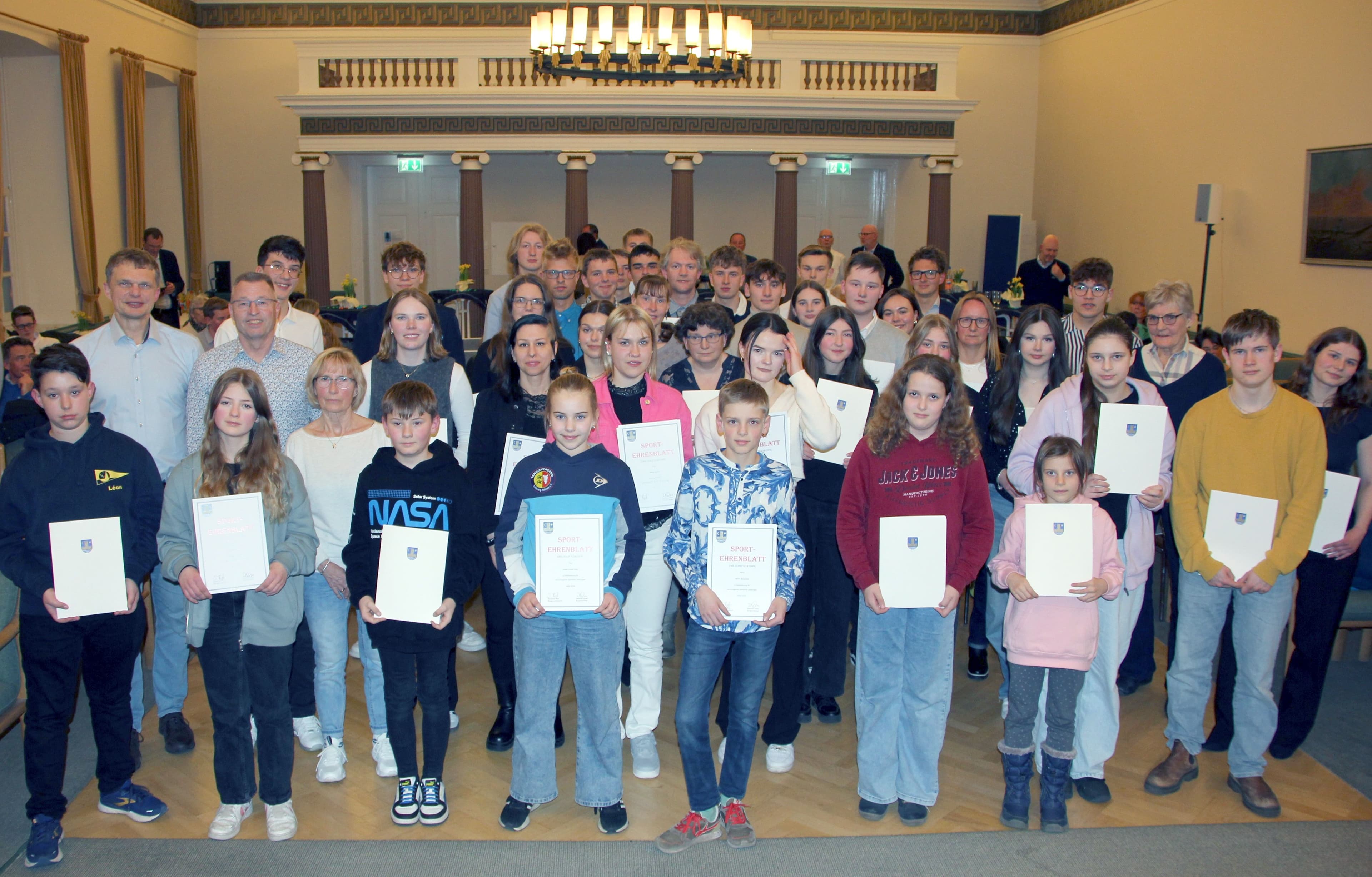 Verschiebung des Kran-Aufbaus im Stadtpark | Symbolbild