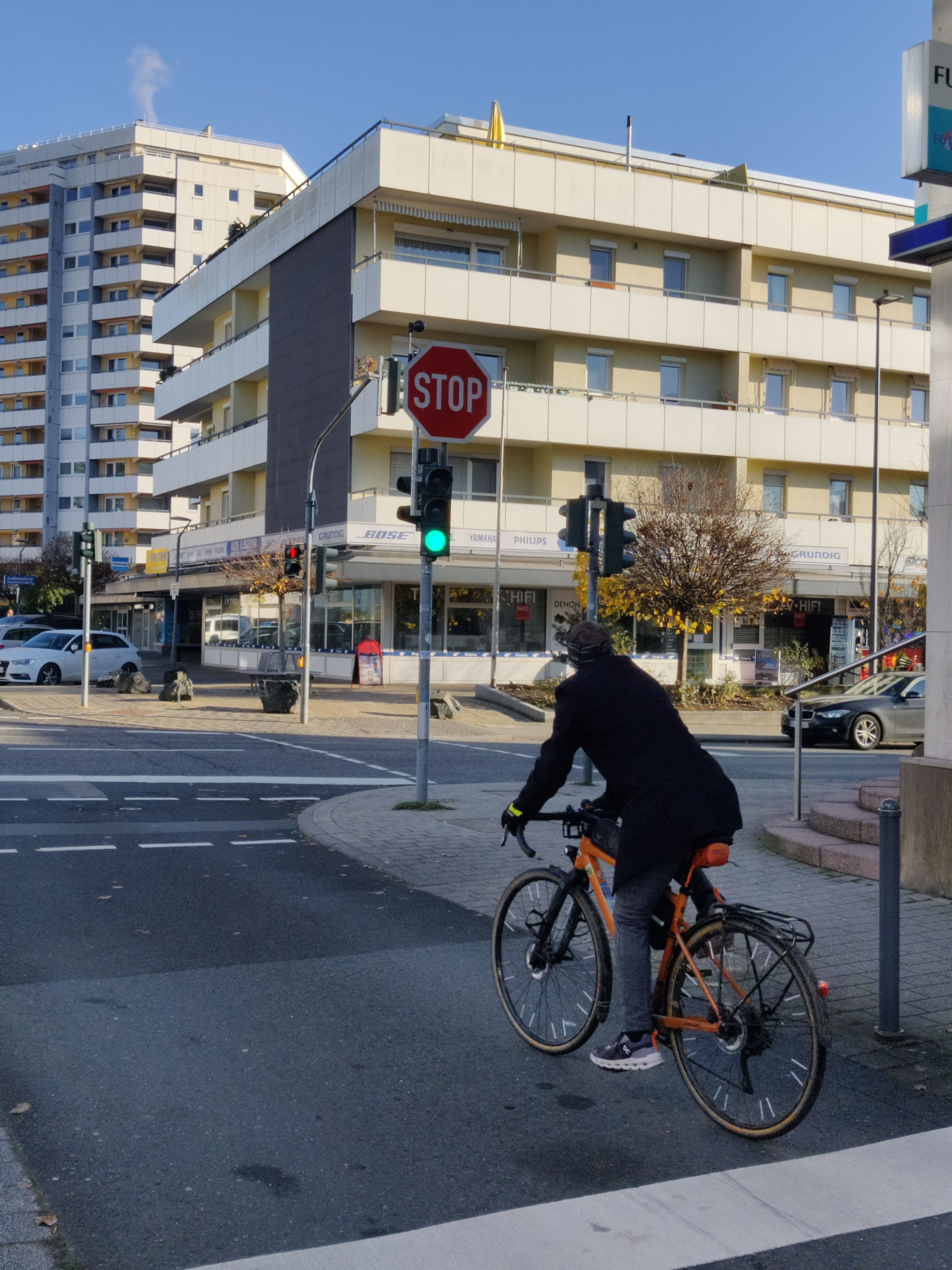 Neue Infrarot-Kameras für Radverkehr an Ampel Feldbergstraße wurden installiert.