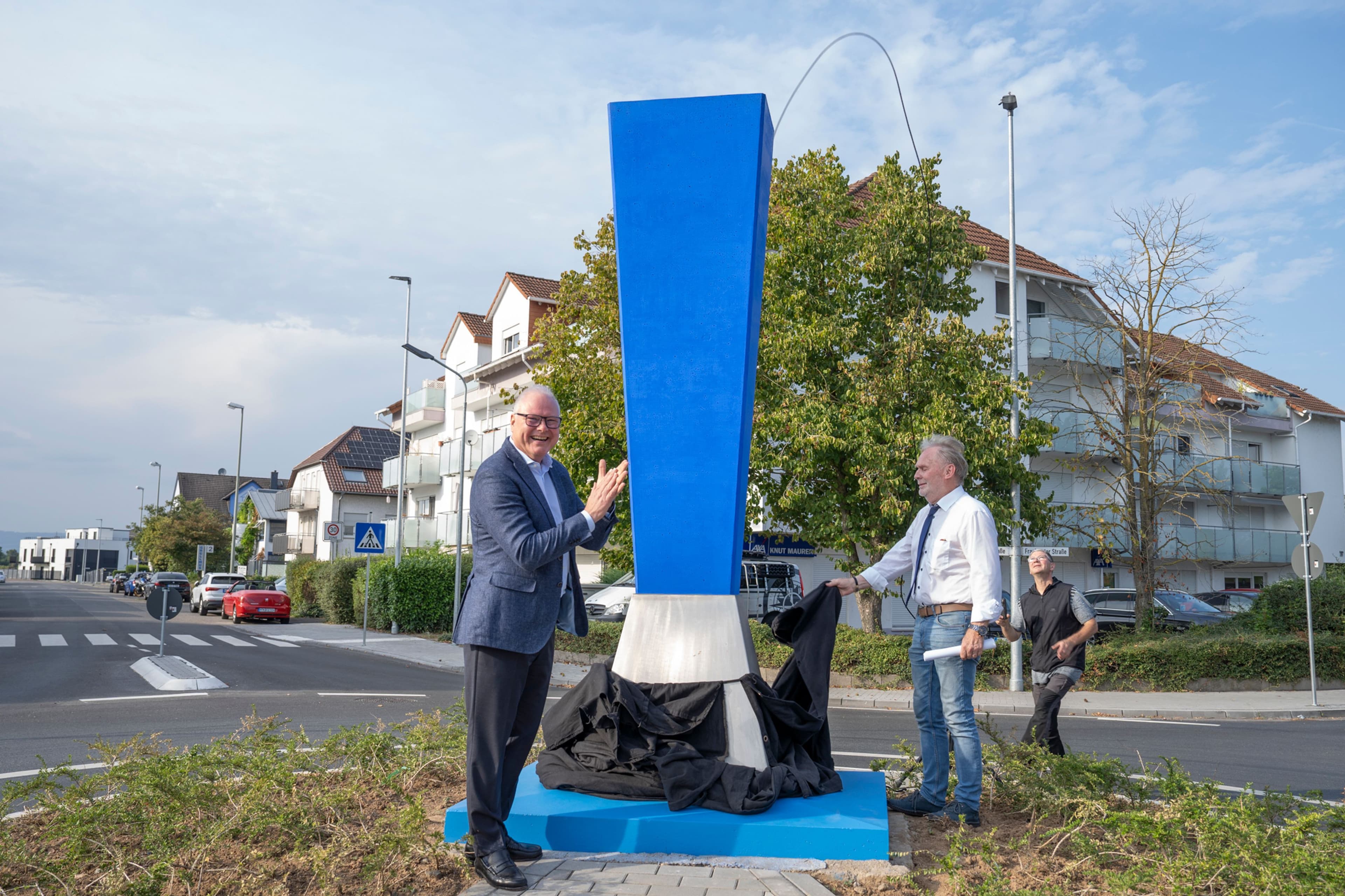 Hochheim feiert die Einweihung seines neuen Kreisverkehrs: Kunst und Infrastruktur vereint | Symbolbild