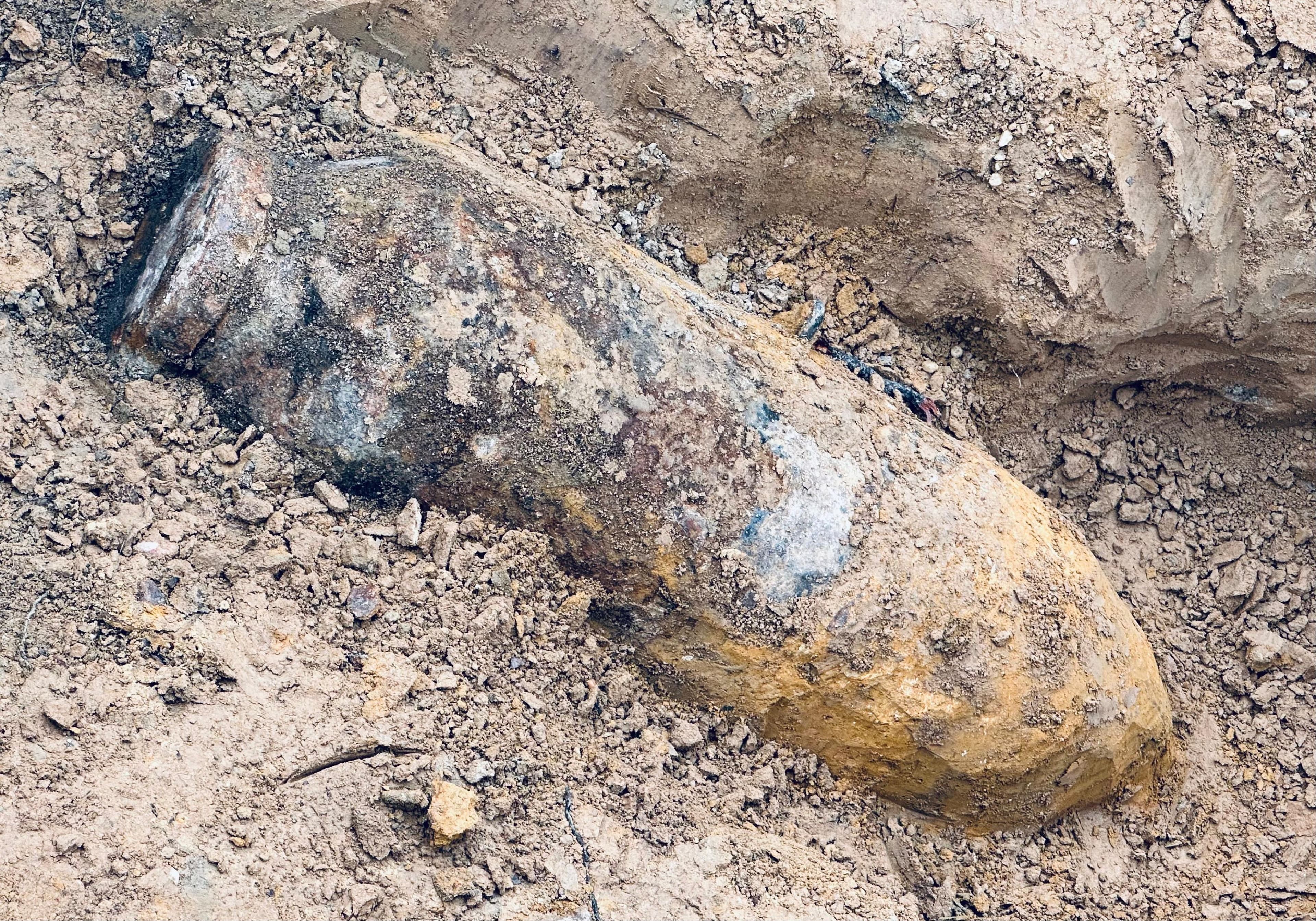 Gefundene Weltkriegsbombe auf dem Cottbuser Bahngelände, Entschärfung am Freitag geplant.