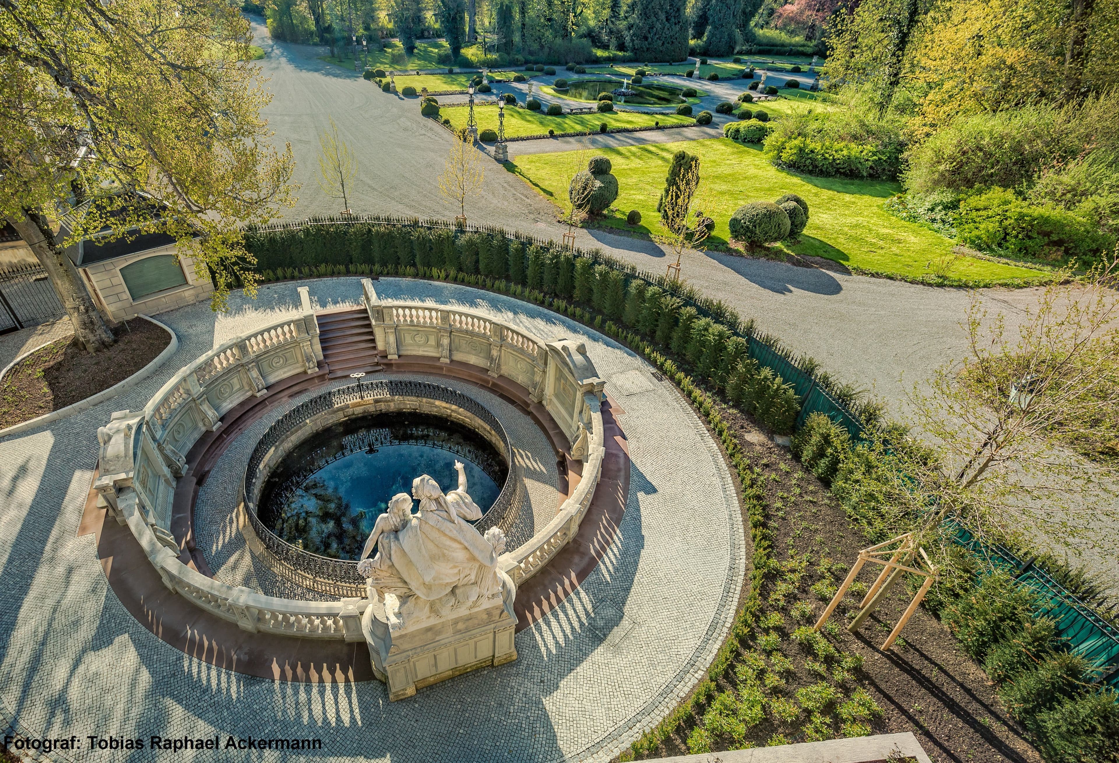 Erlebnisführungen in der Donauquellstadt Donaueschingen bieten eine spannende und informative Möglichkeit, die Geschichte und Gegenwart der Stadt kennenzulernen.