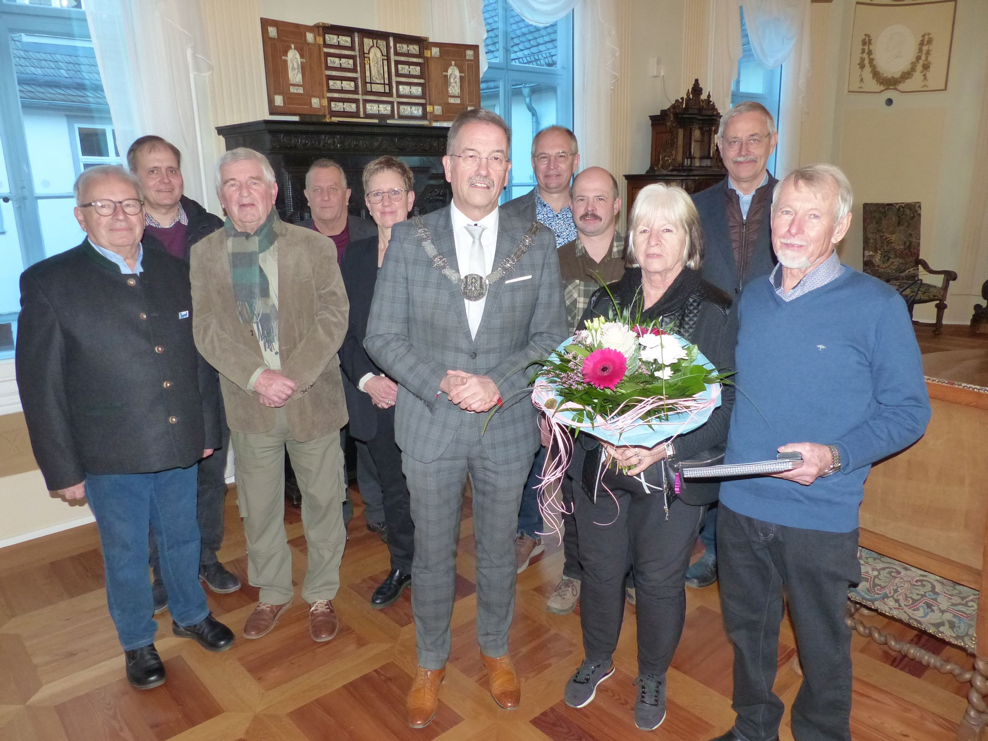 Wolfgang Lerch und Ehefrau werden von Oberbürgermeister Wagner beim Festakt im Palais Papius geehrt.