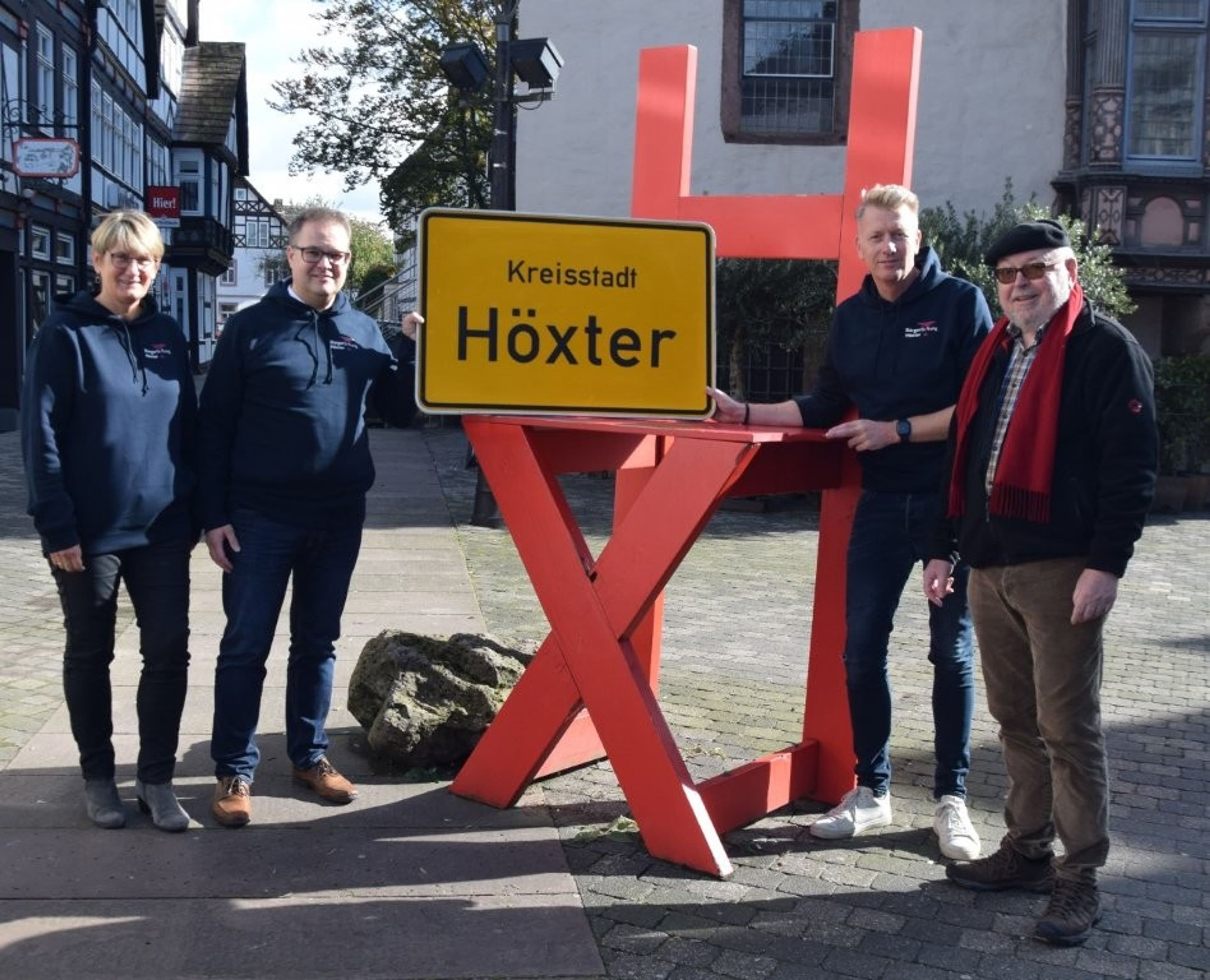 Vorstandsteam und Stadtführer freuen sich auf den Neubürgerempfang 2025 im Historischen Rathaus.