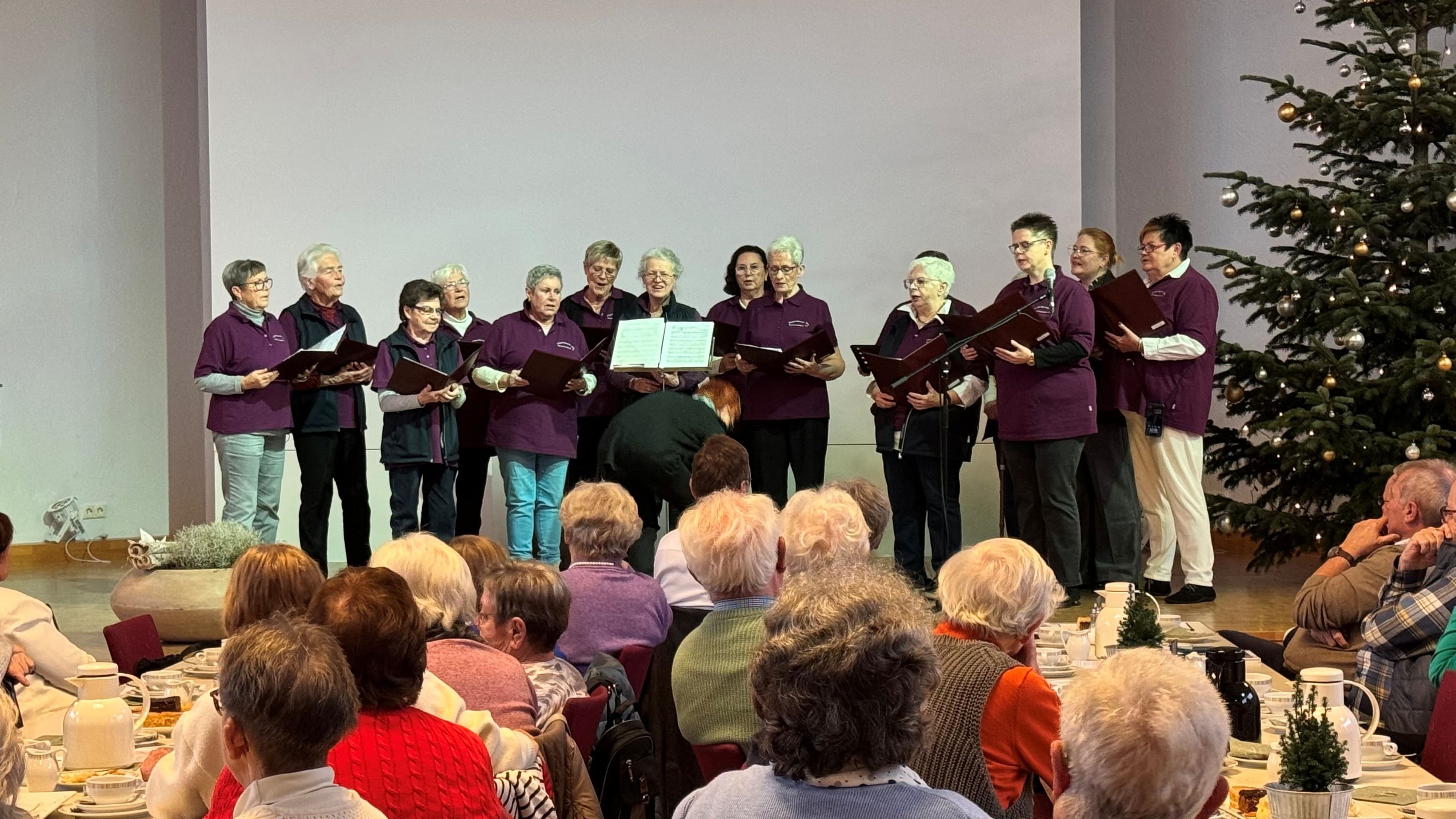 Besinnliche Adventsfeier für Senioren in Haiger | Symbolbild