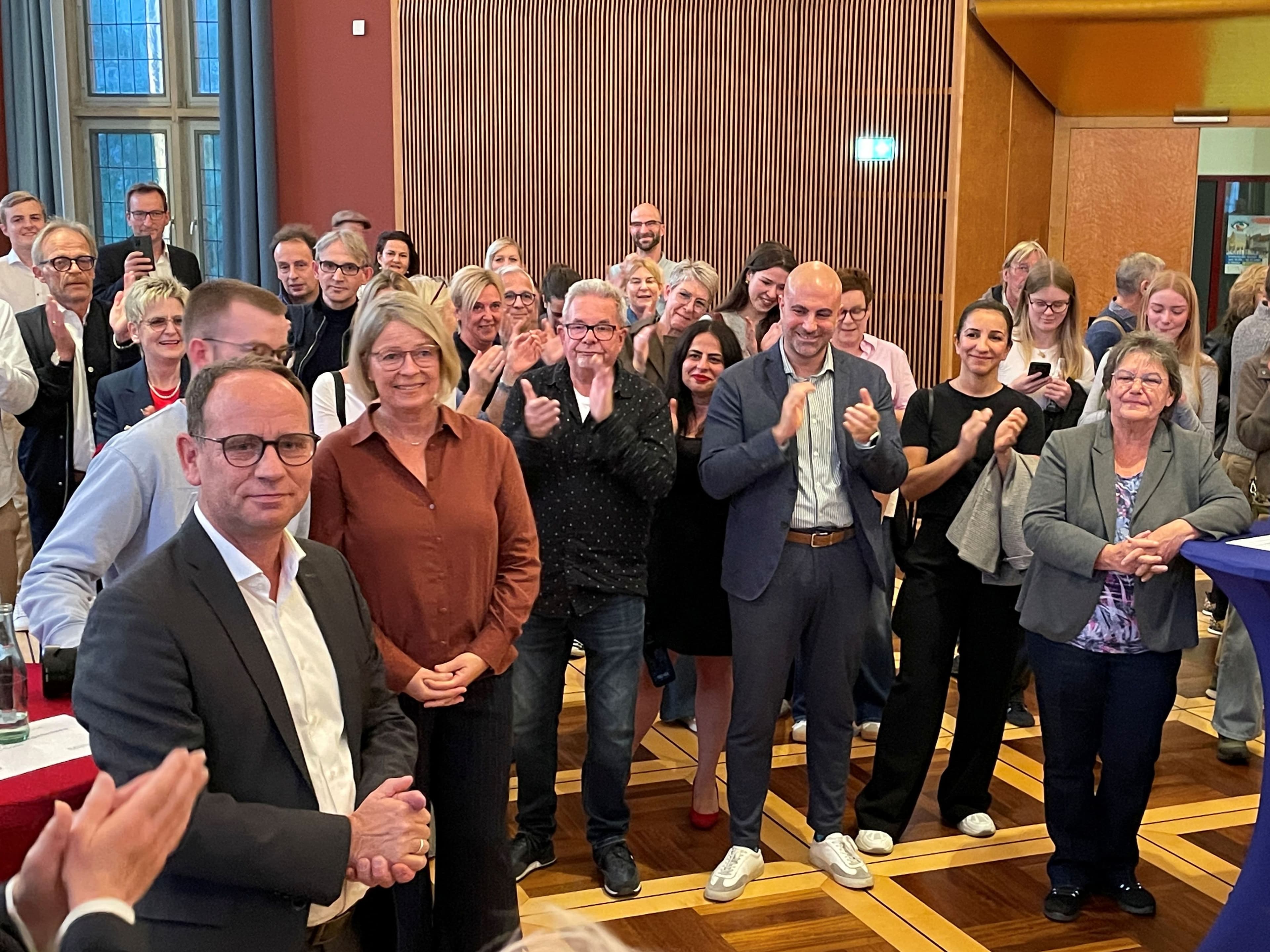 Bilder zu den Wahlergebnissen und zur Bürgermeisterwahl in Minden, bereitgestellt von der Stadt Minden.