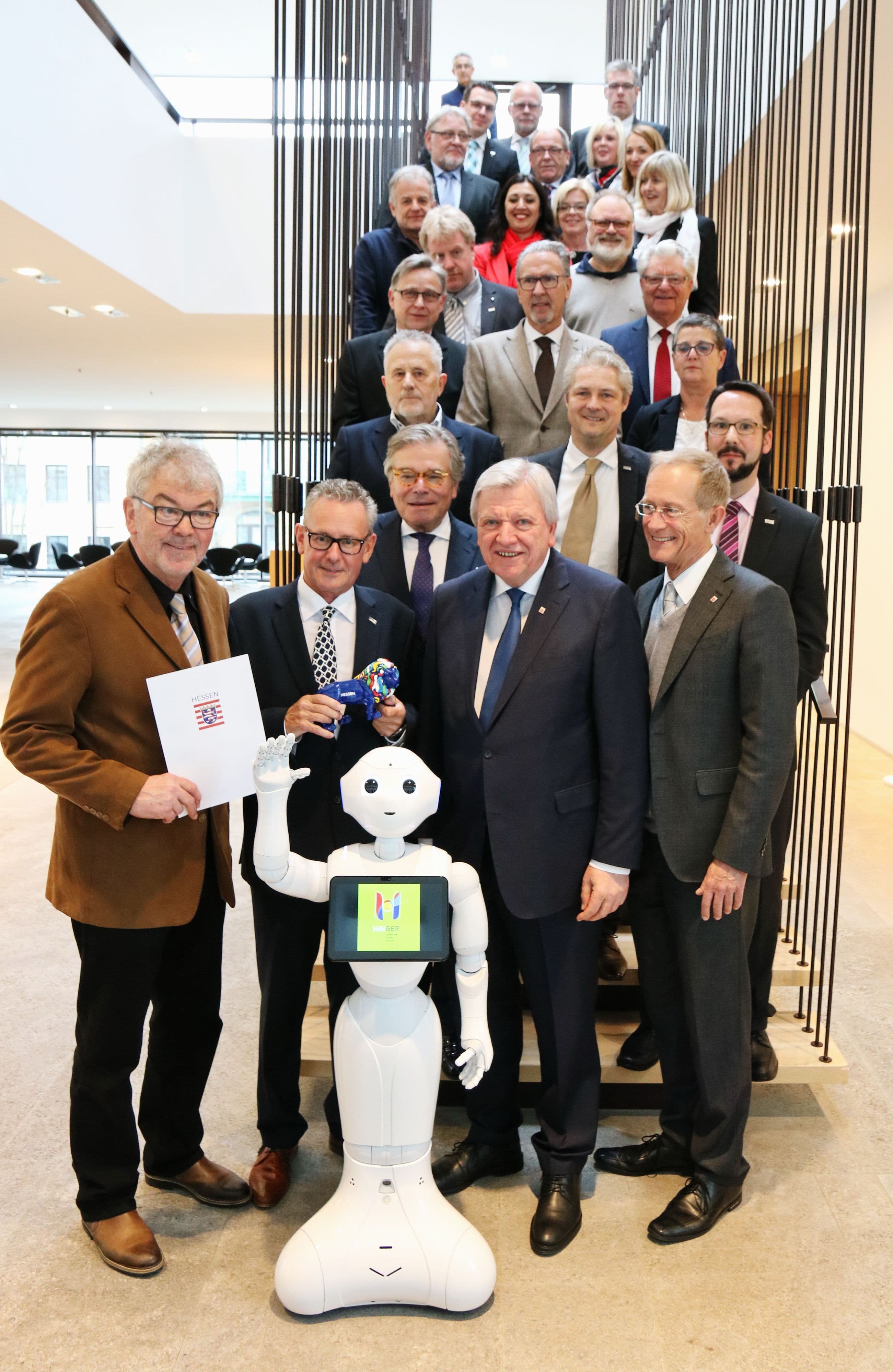 Die Haigerer Delegation erhält die Zusage für den Hessentag von der Staatskanzlei Wiesbaden.