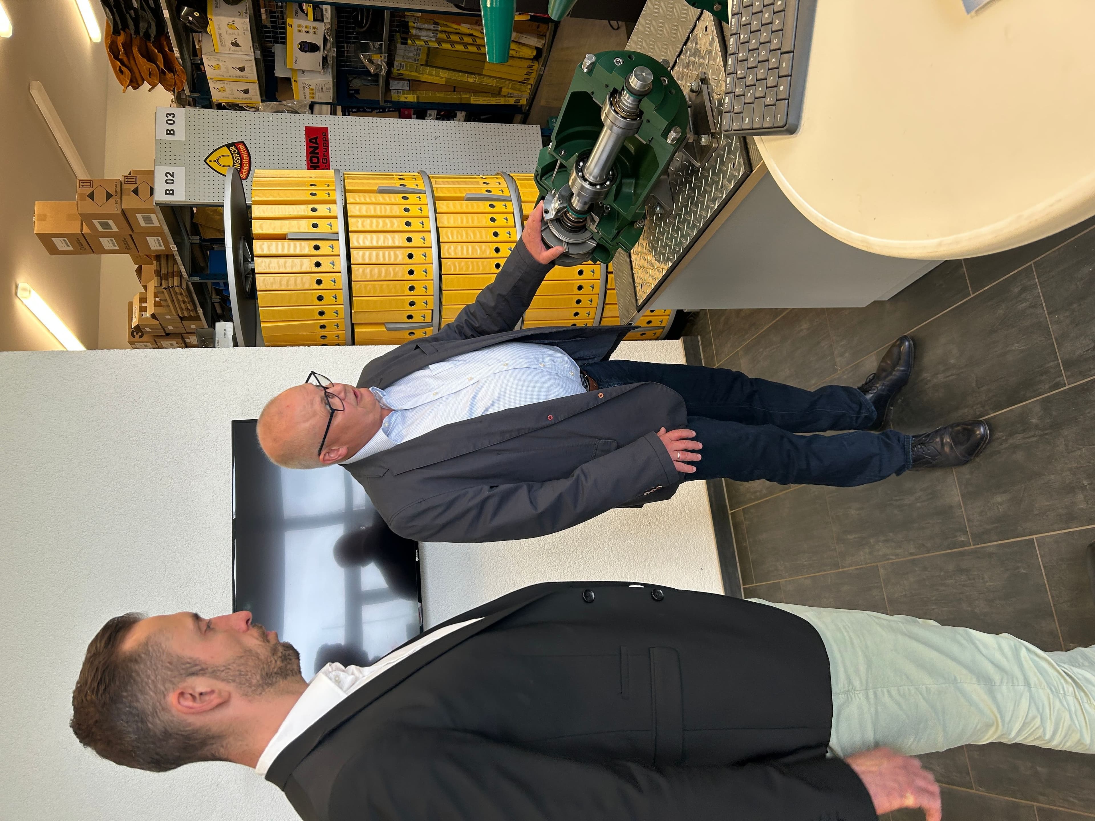 Oberbürgermeister besucht Enßlen GmbH in Stendal | Symbolbild