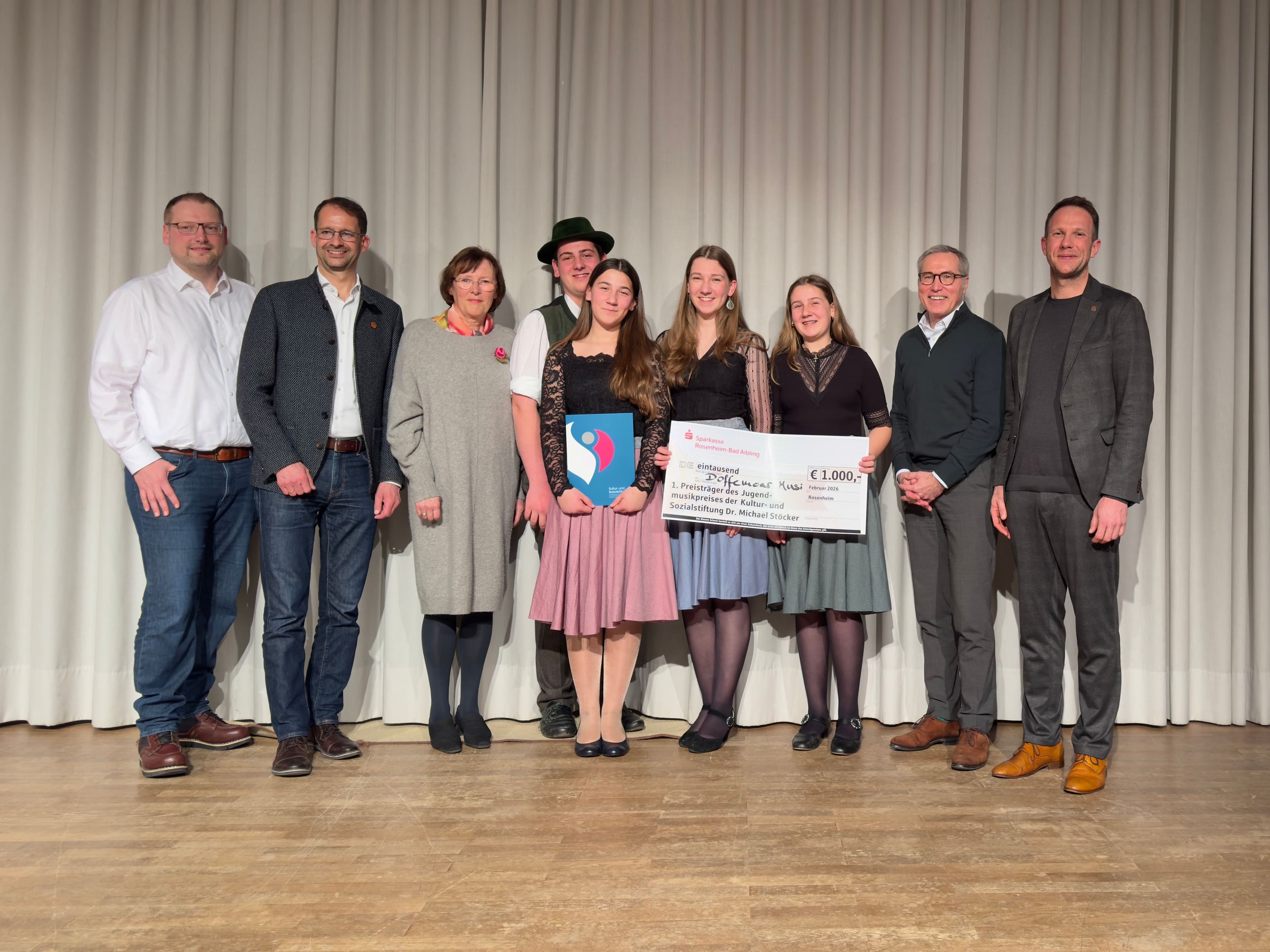 Die Preisträger des Jugendmusikpreises 2026 nach der Preisverleihung im Künstlerhof. Die Preisträger des Jugendmusikpreises 2026 nach der Preisverleihung im Künstlerhof.