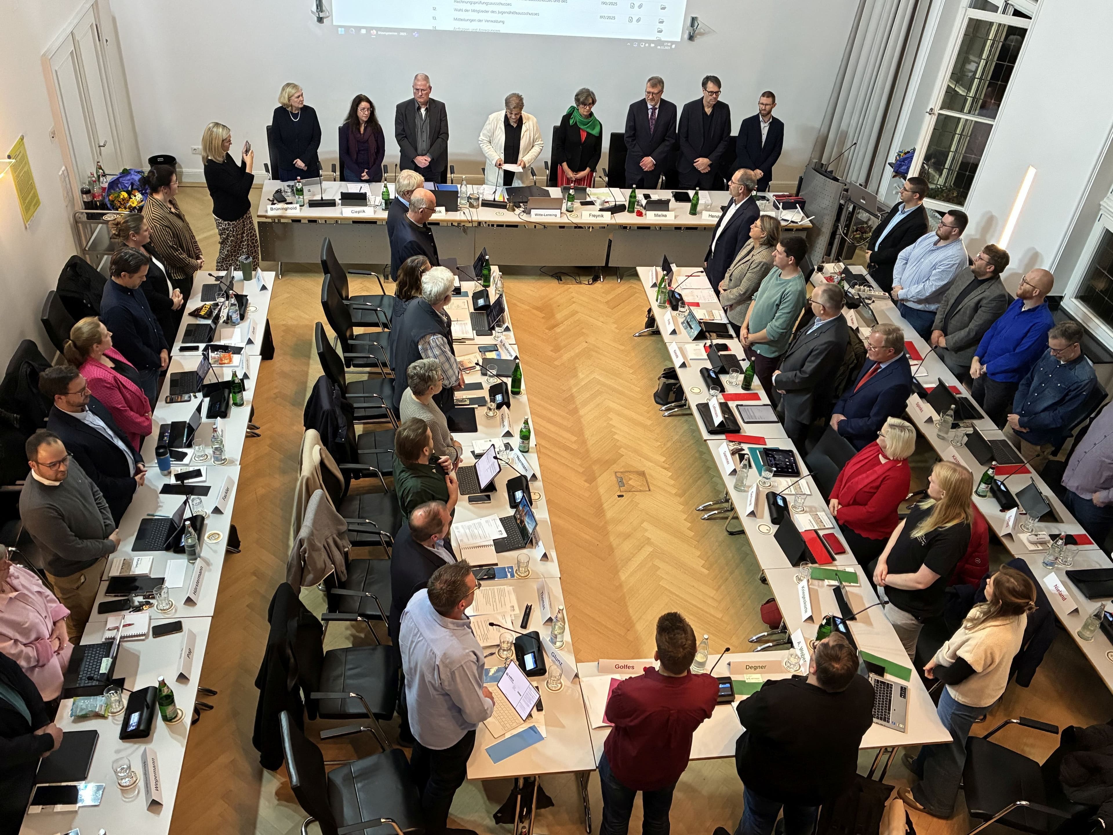 Neuer Stadtrat in Hattingen startet mit frischem Schwung | Symbolbild