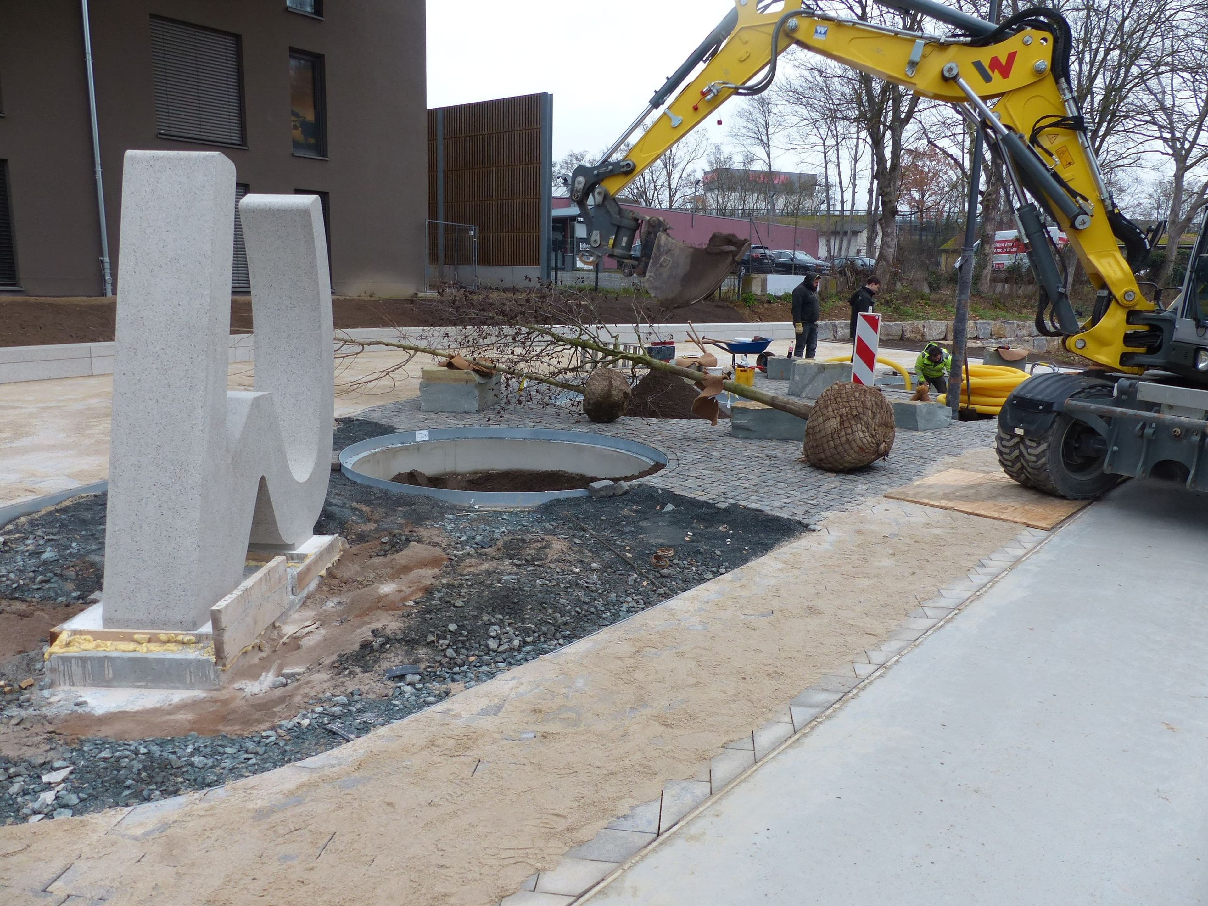 Neues Leben am Lahnufer: BĂ€ume und Treffpunkte entstehen | Symbolbild