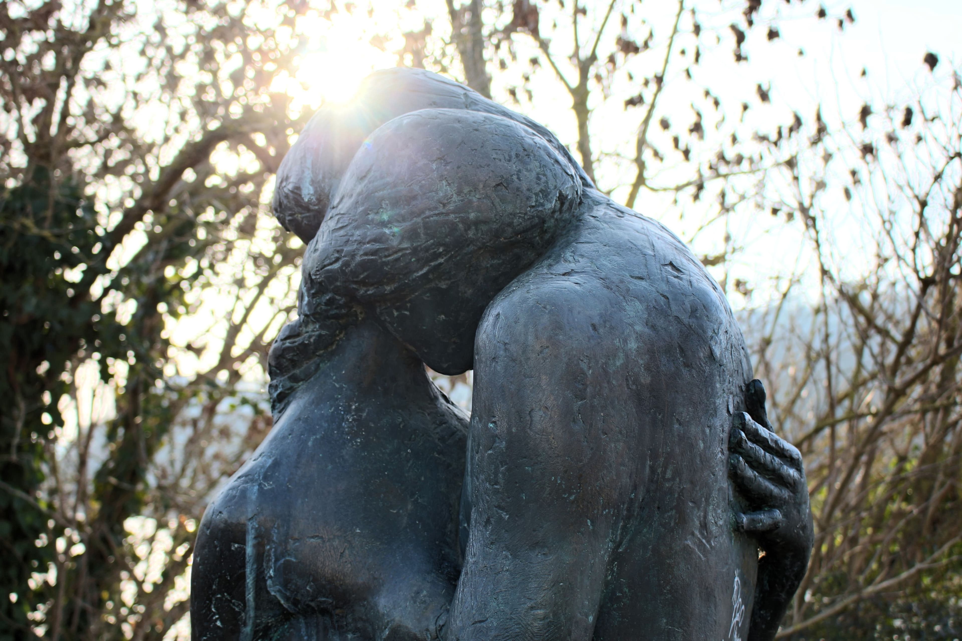 „Liebespaar“ verschwindet vorübergehend vom Weserufer | Symbolbild