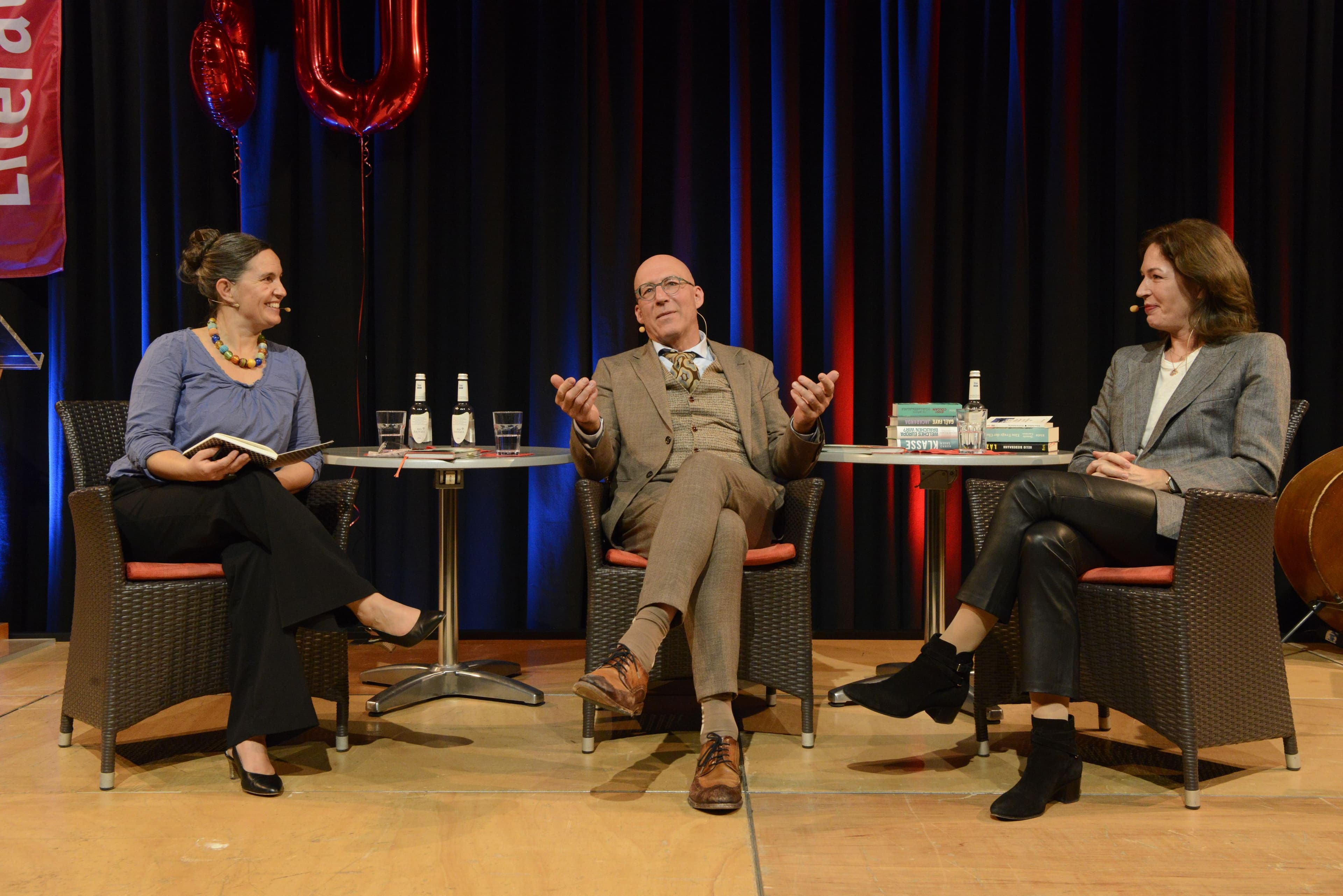 Dr. Ina Gombert im Gespräch mit Ewald Arenz und Felicitas von Lovenberg bei den Literatur Tagen Lauf.