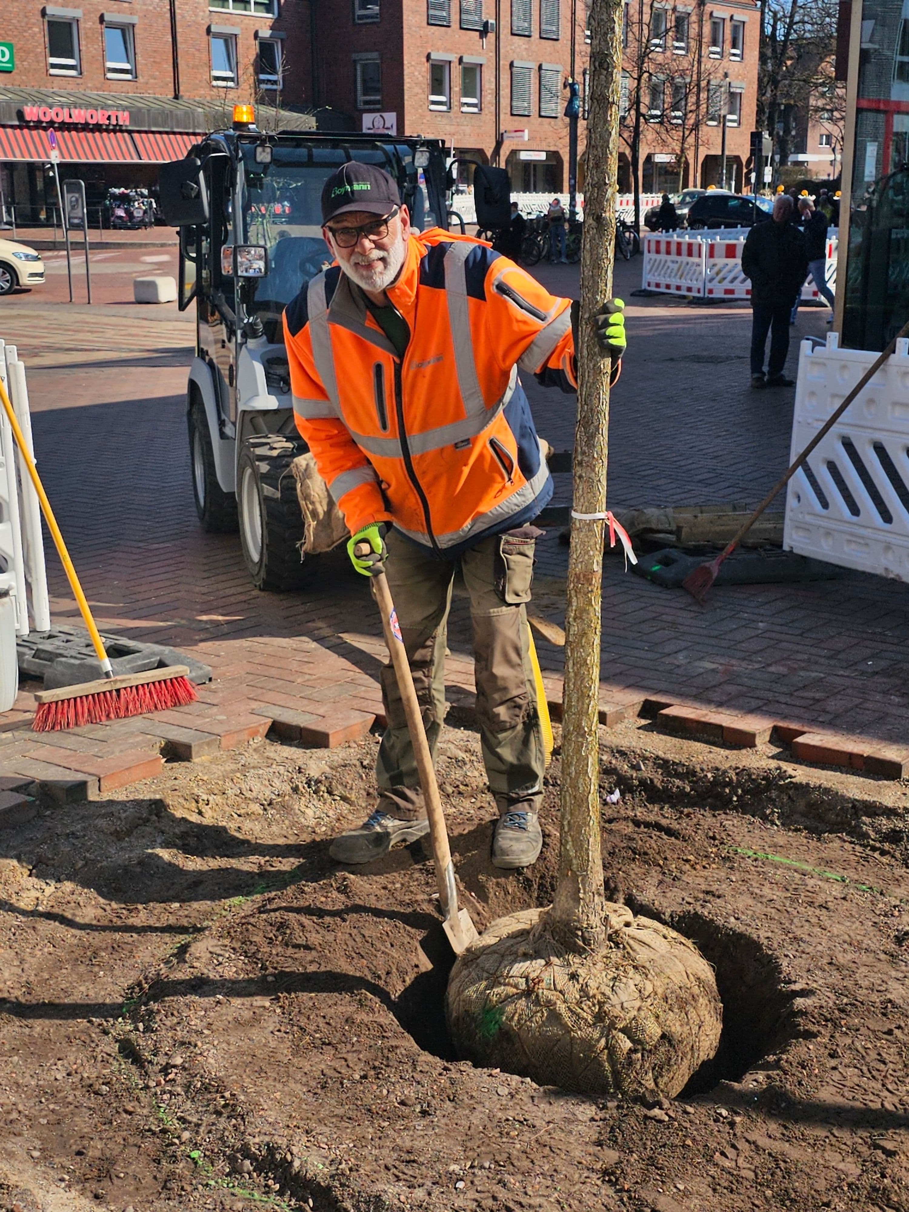 Neuer Glanz für Buchholz: Peets Hoff Platz verschönert | Symbolbild