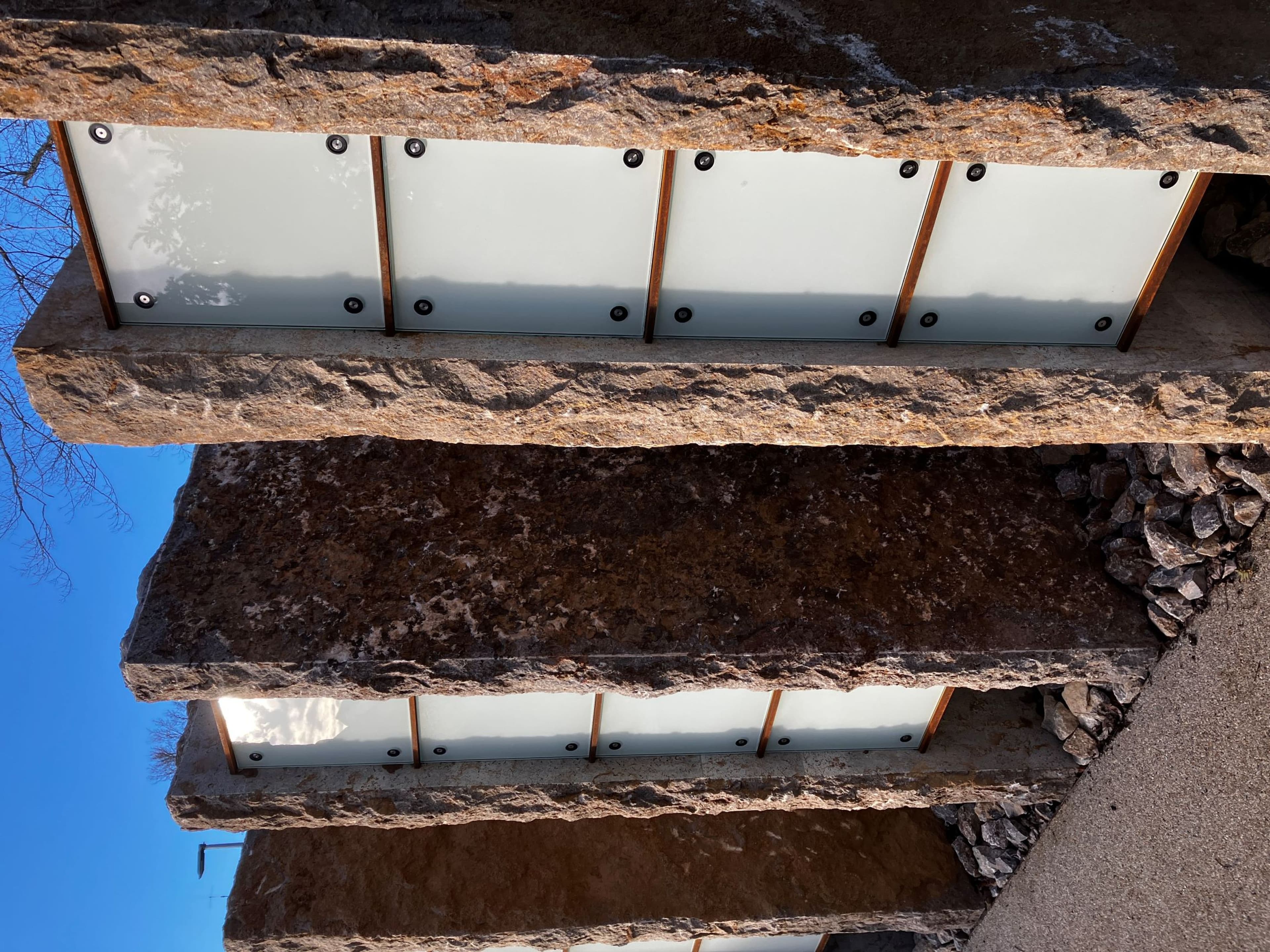 Fotos von Eröffnung der Urnenstelen-Anlage im Friedhof Zuffenhausen sowie des Closing Events im Reallabor 1a Lage.