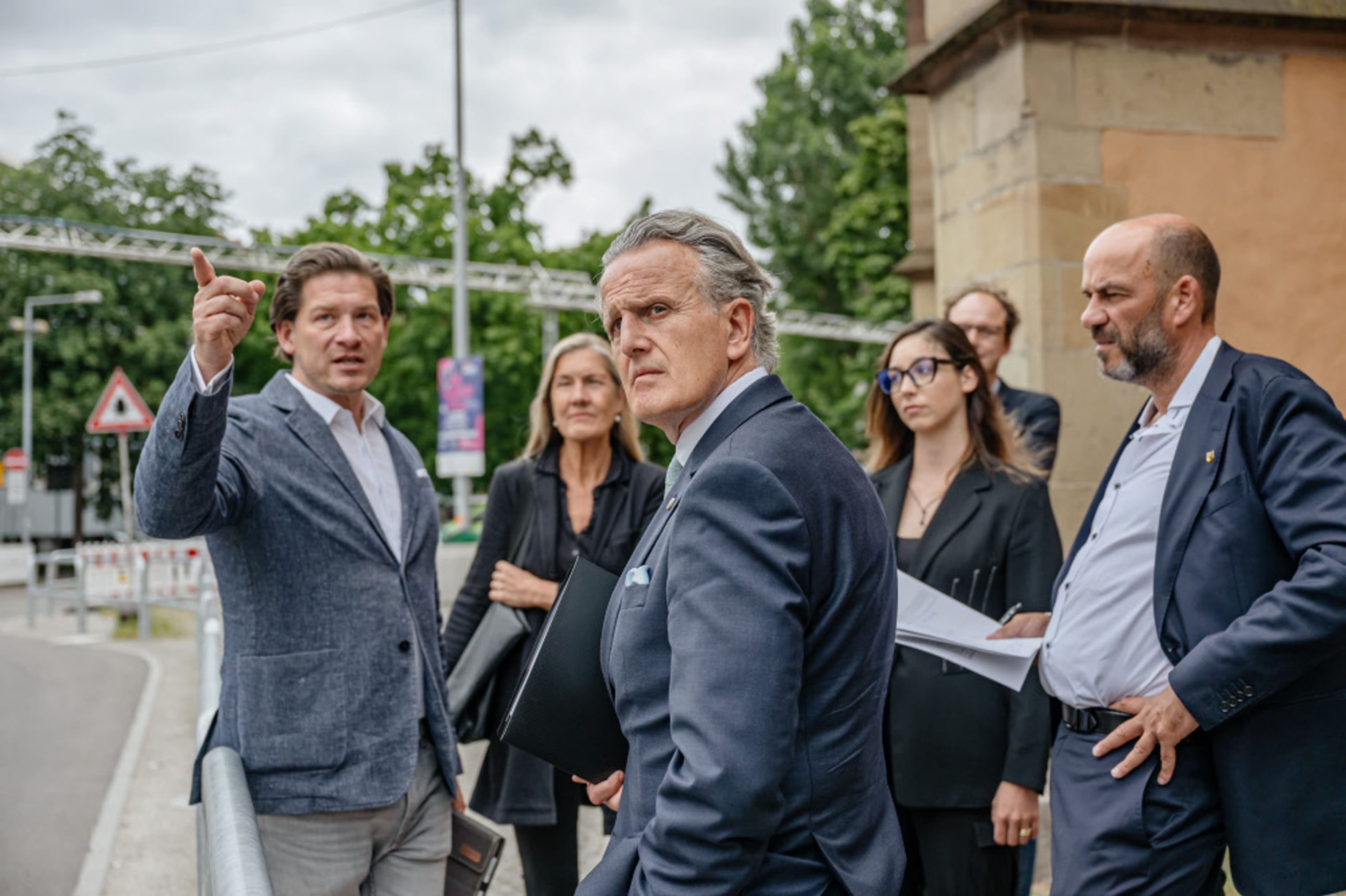 OB Nopper besucht das Bohnenviertel, spricht mit Gewerbetreibenden über die städtebauliche Entwicklung.