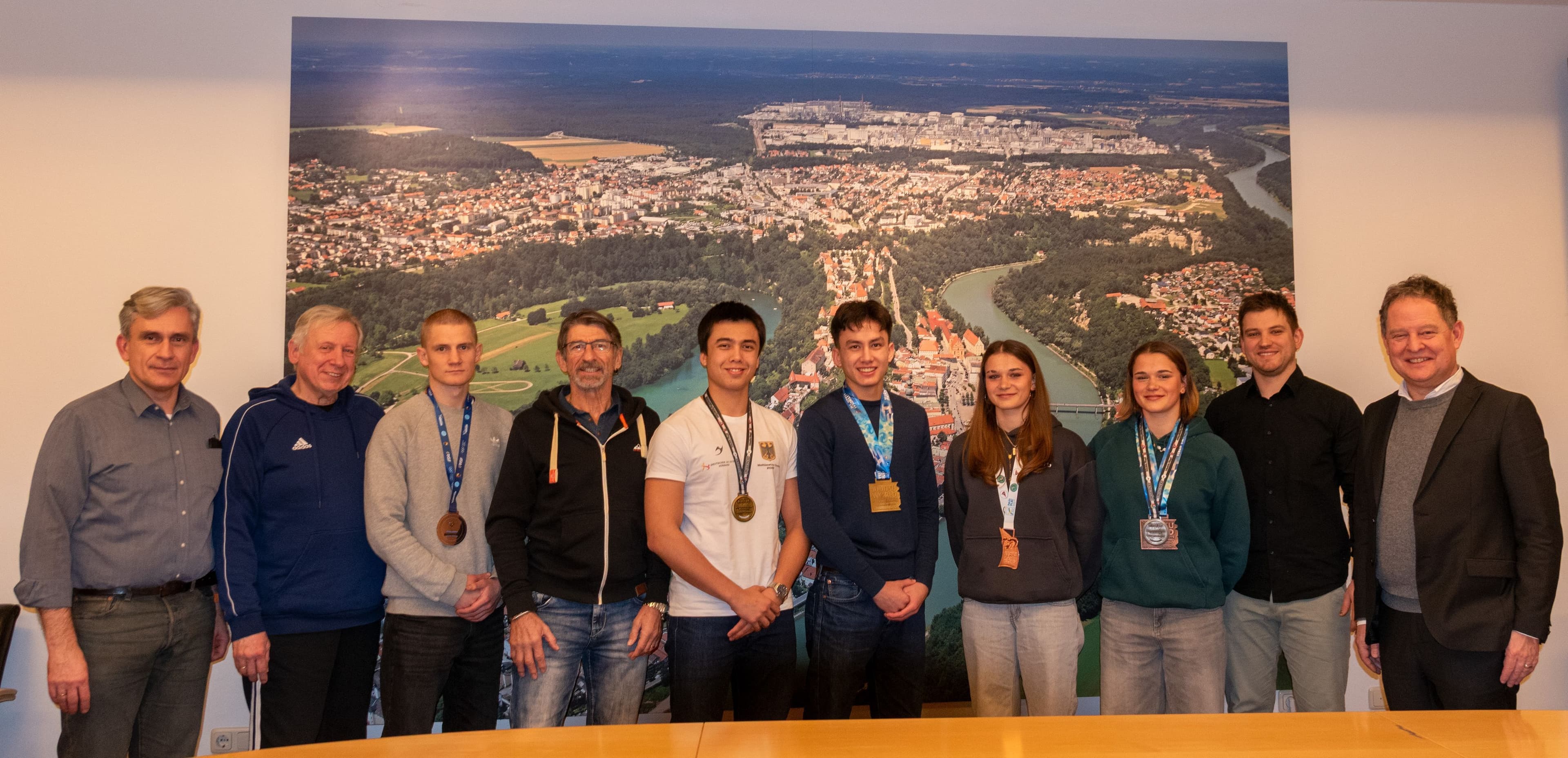 Ehrung international erfolgreicher TV 1868 Sportlerinnnen und Sportler im Rathaus Burghausen.