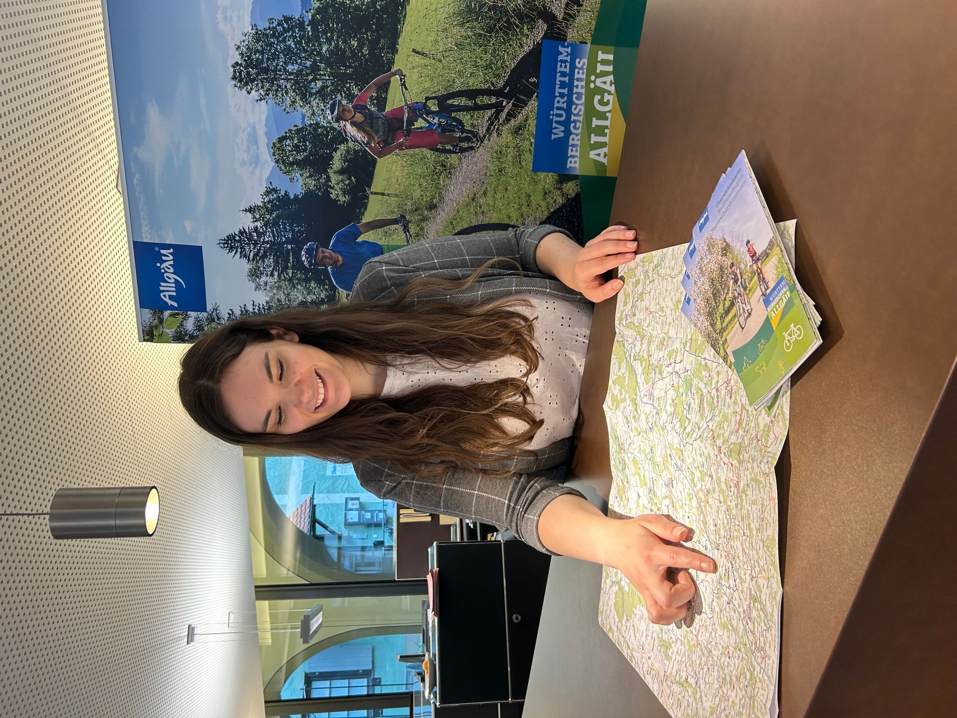 Neue Übersichtskarte zeigt Radtouren und Highlights im Württembergischen Allgäu.