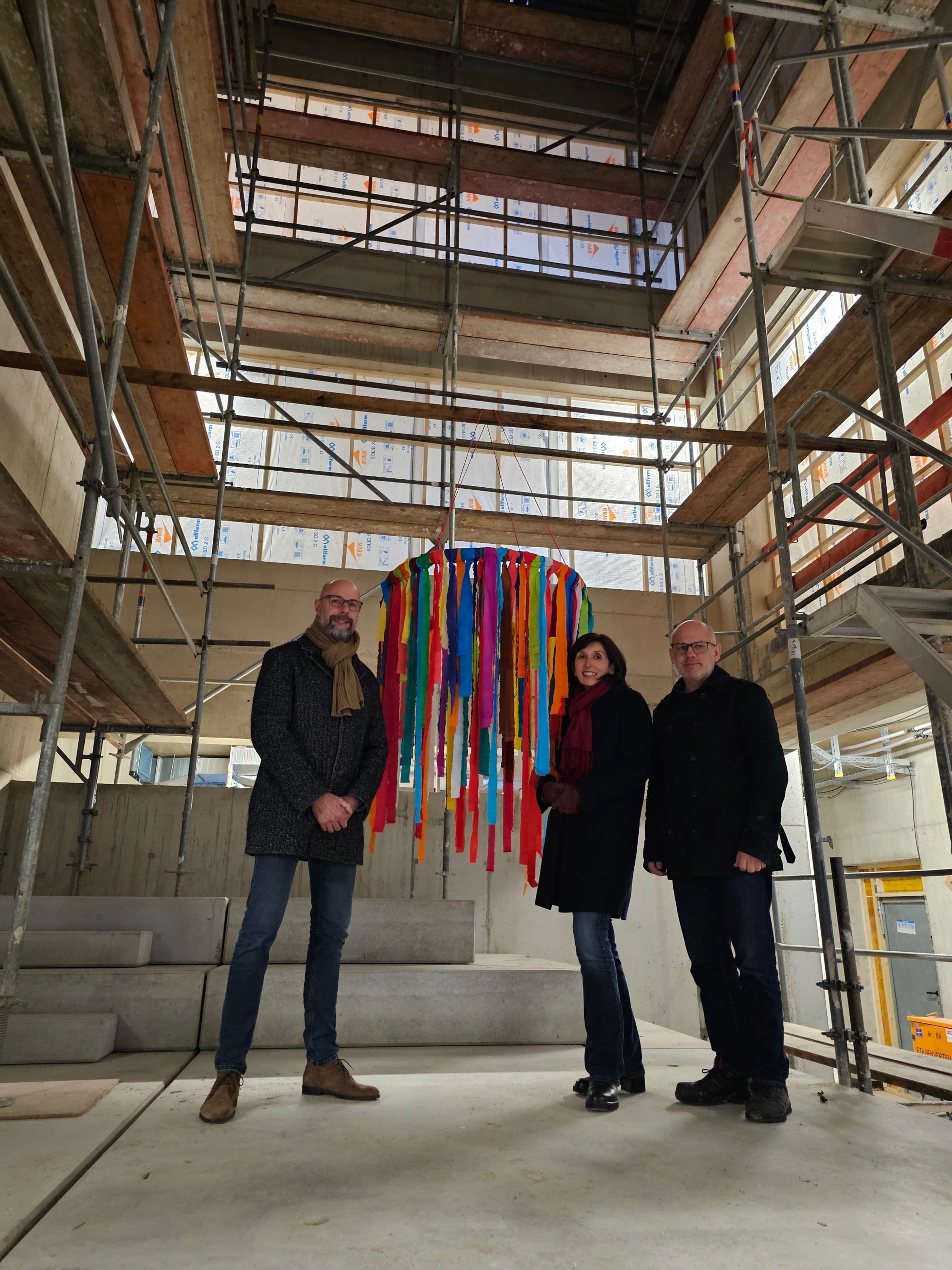 Richtfest beim Neubau der Realschule Lemgo mit Frank Limpke, Dorit Meier und Frank Winterhalter.