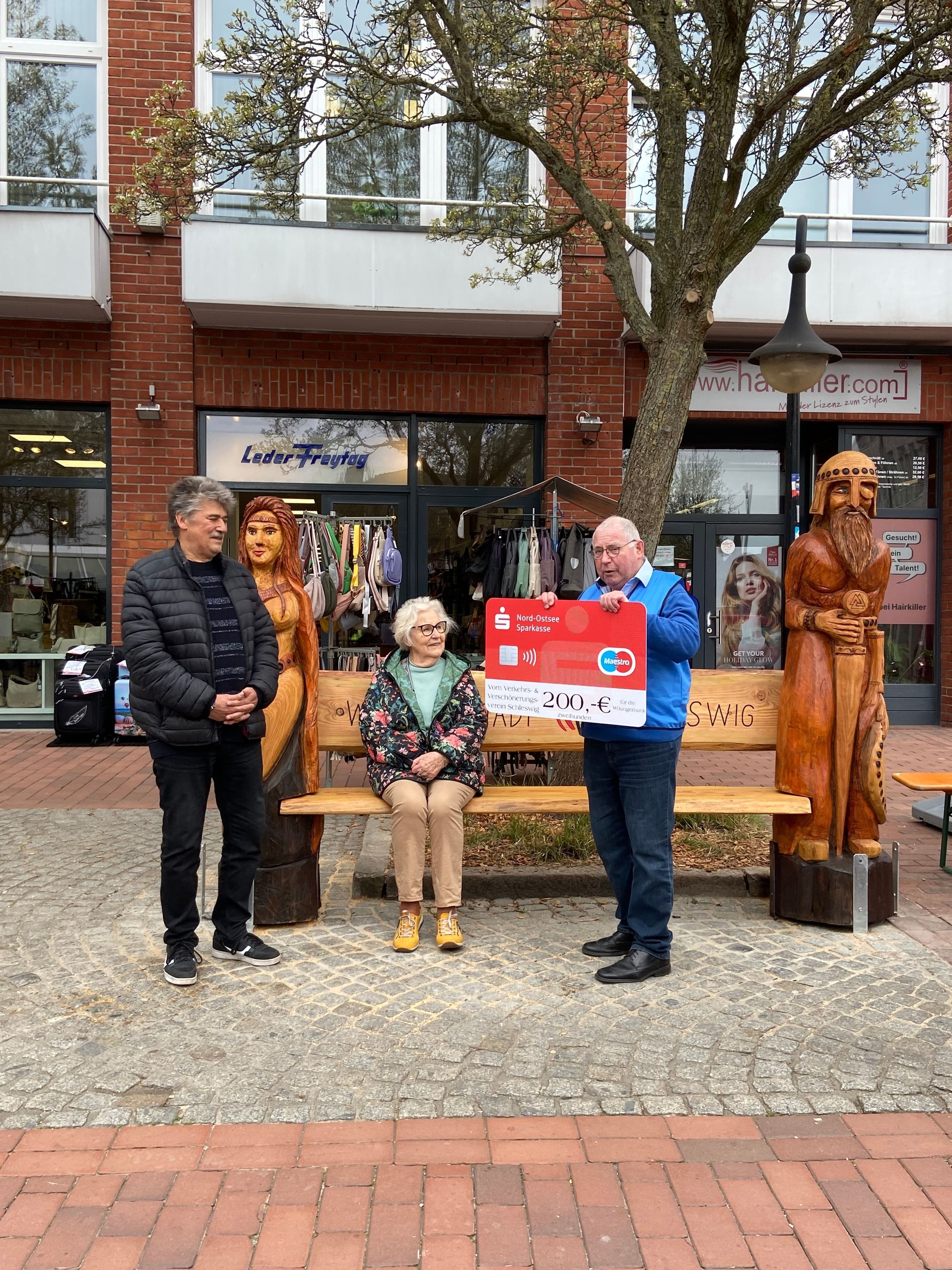 Wikingerbank kehrt zurück in Schleswig | Symbolbild