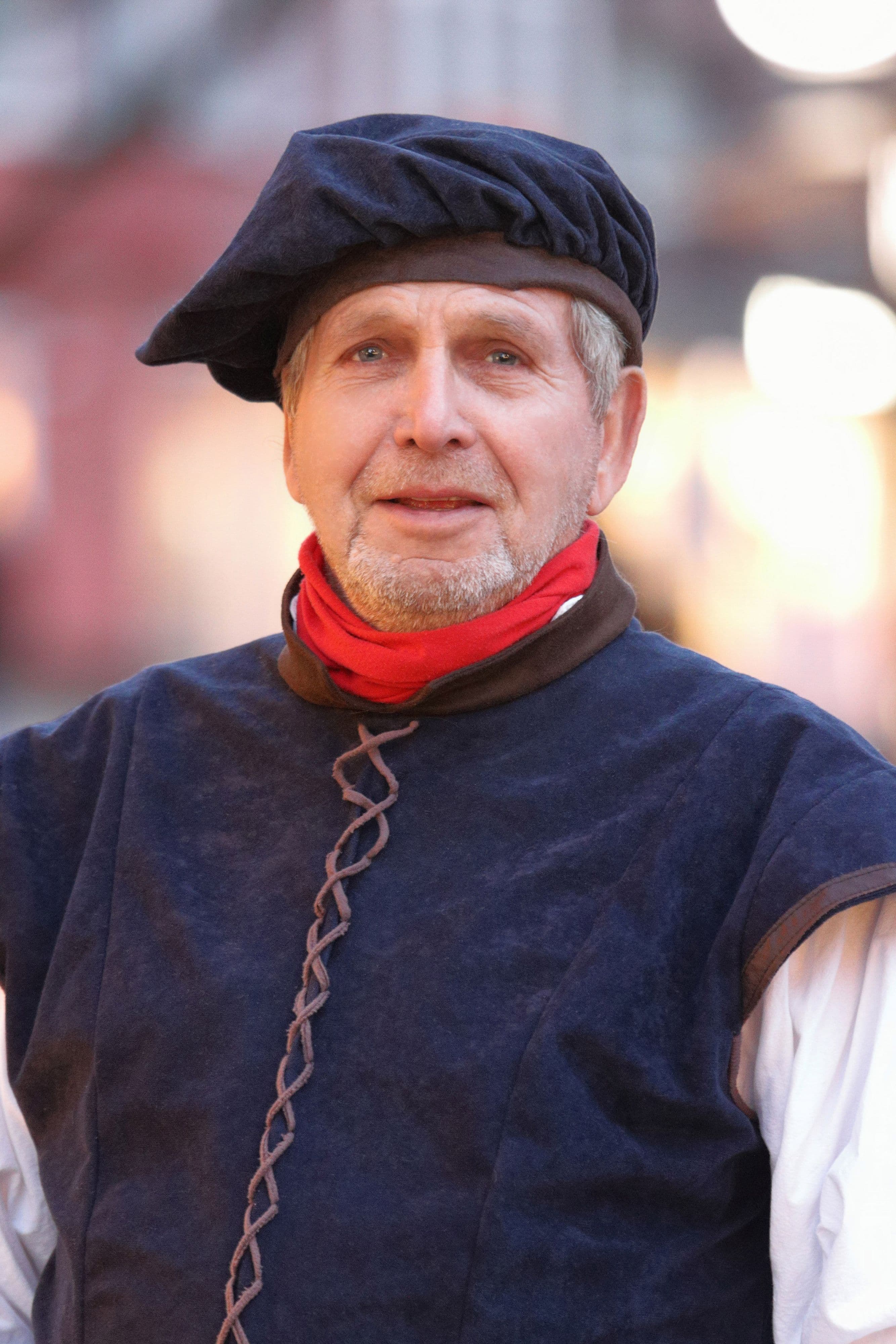 Rolf Steinwede als Nachtwächter während des historischen Rundgangs in Dorsten.