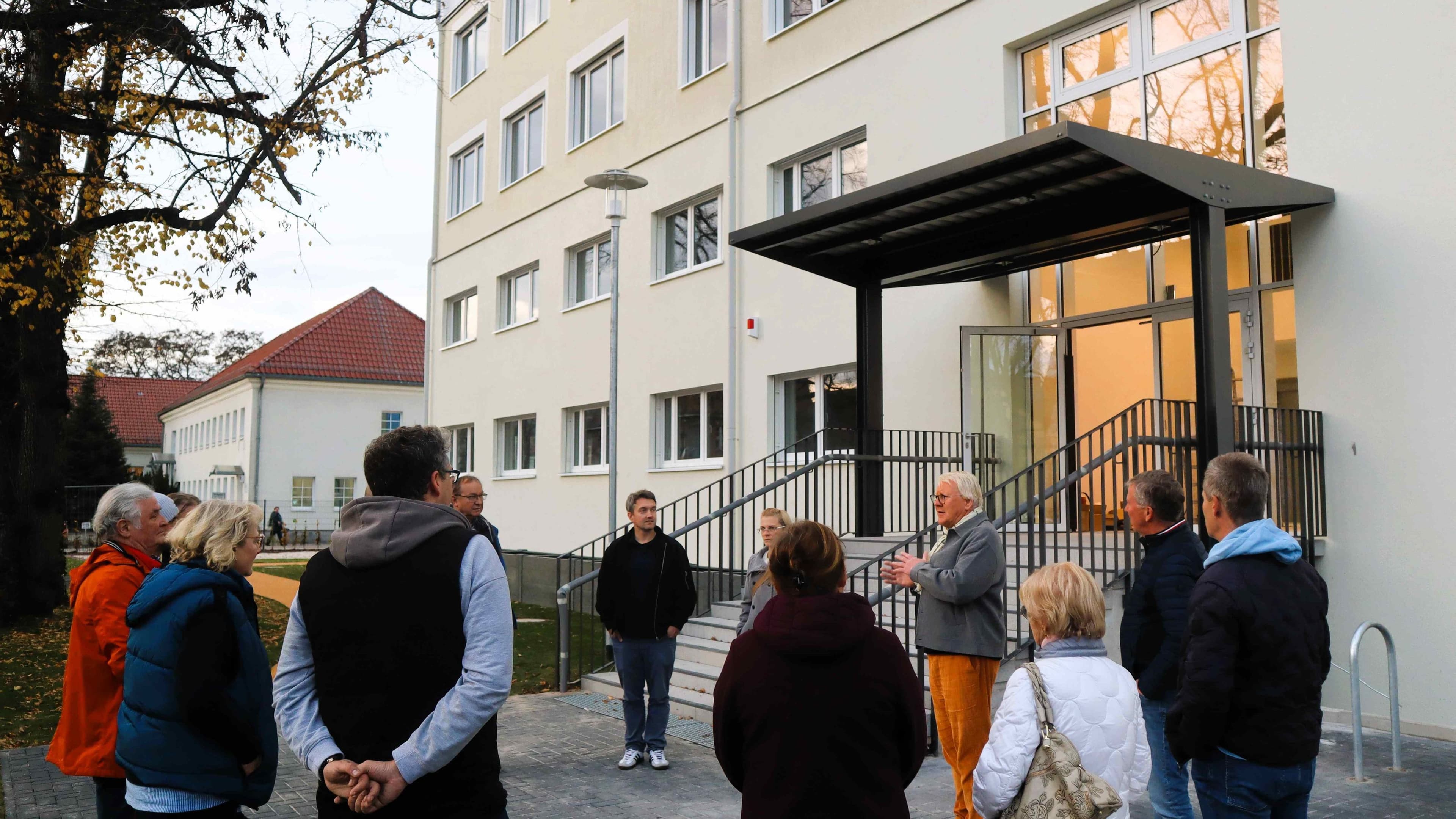 Neues Hortgebäude im Zentrum Beelitz begeistert mit Glasdachgeschoss und großzügiger Mensa.