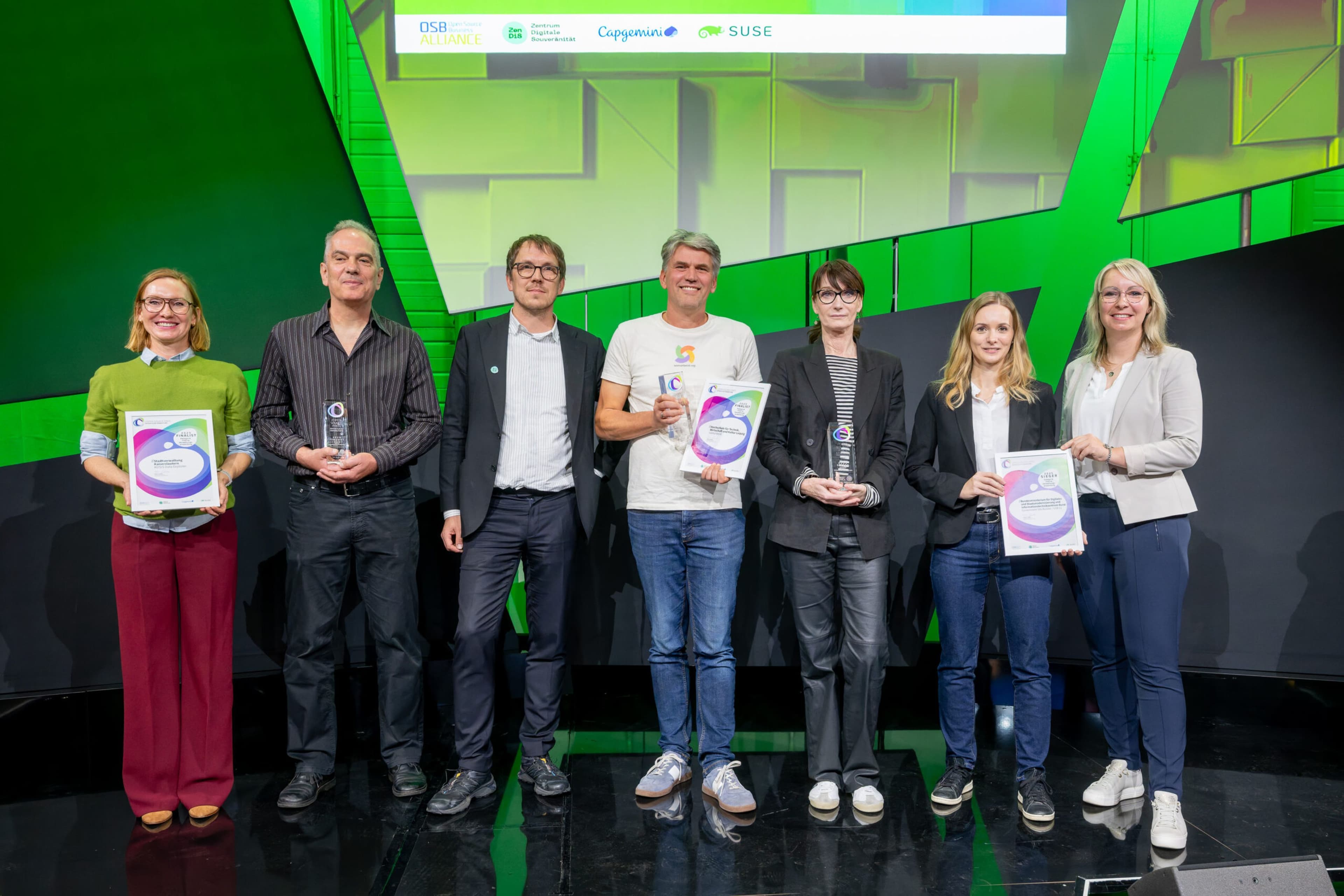 Preisverleihung für den KOSIS Data Explorer auf der Smart Country Convention in Berlin am 2. Oktober 2025.