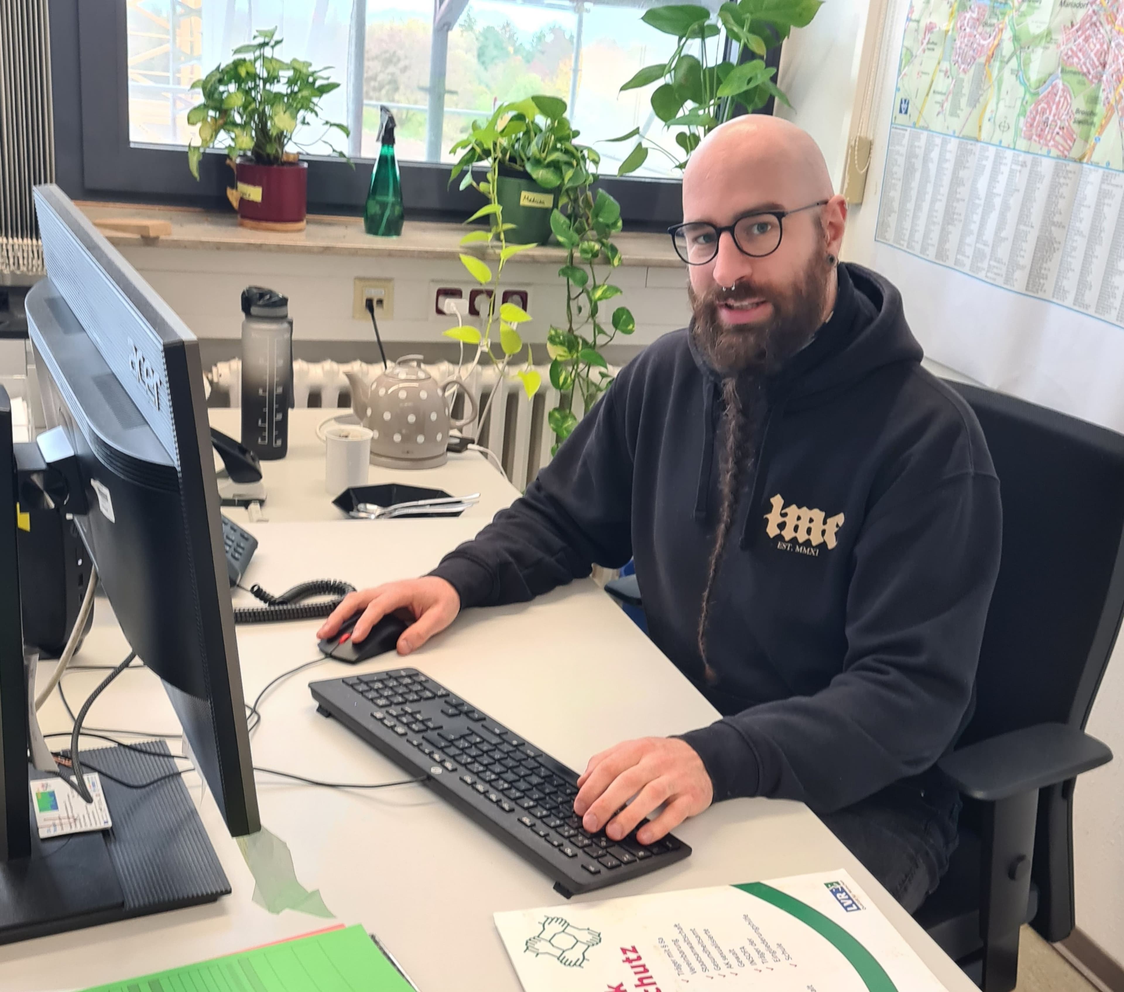 Sebastian Koch koordiniert ein Netzwerk zum Schutz von Kindern und Jugendlichen in Alsdorf.