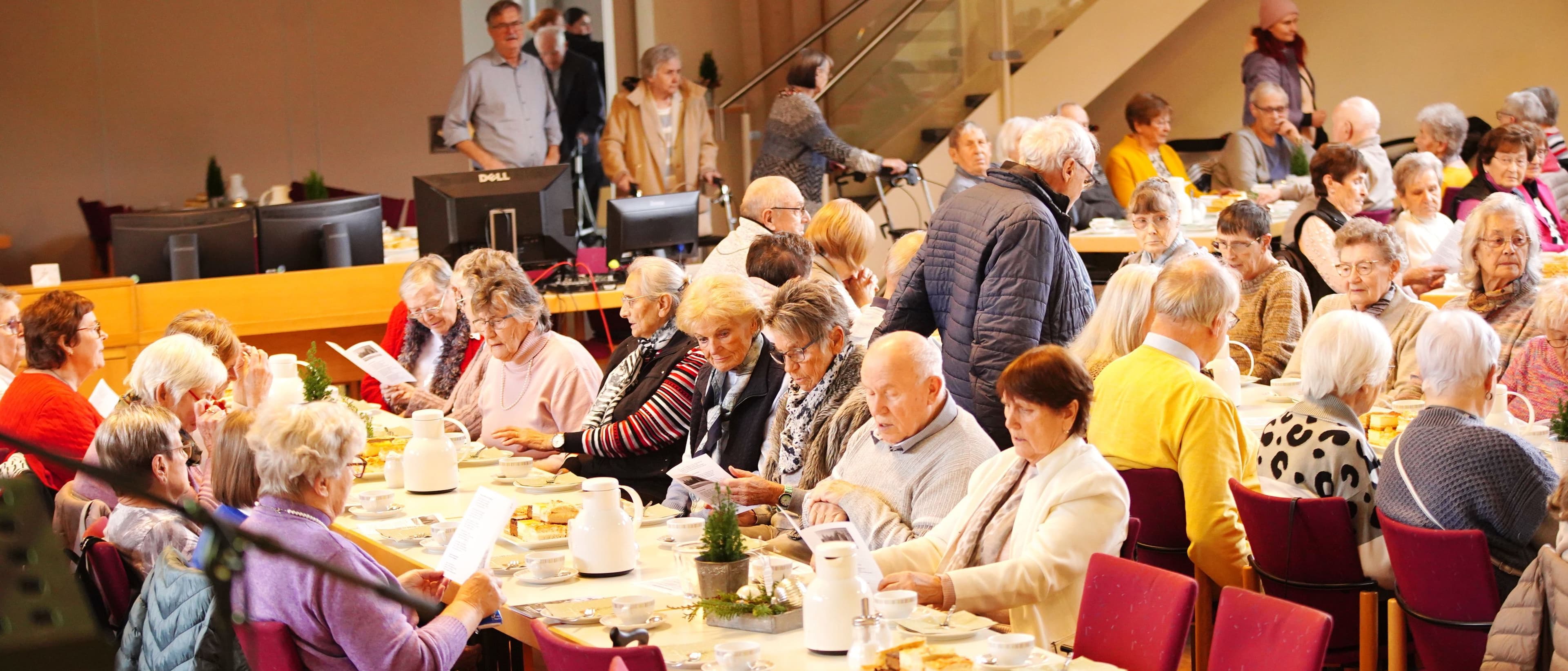 Besinnliche Adventsfeier für Senioren in Haiger | Symbolbild